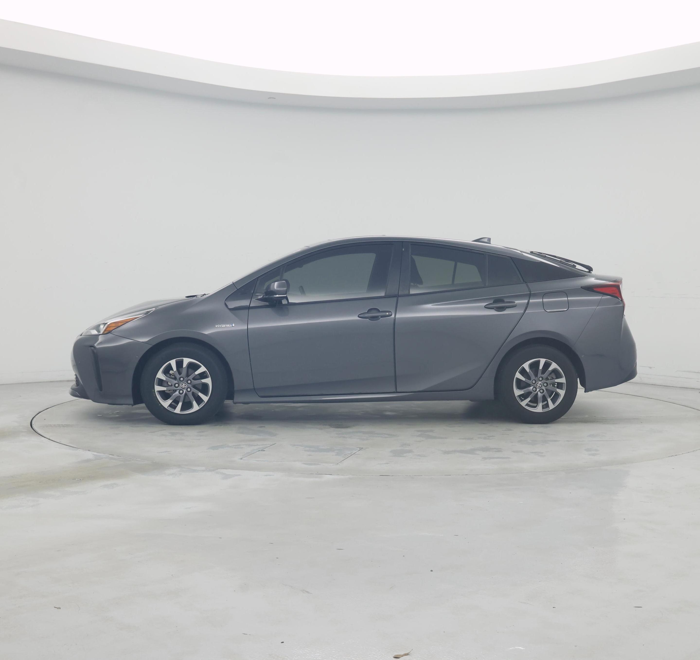 Thumbnail: 2019 Toyota Prius - 3