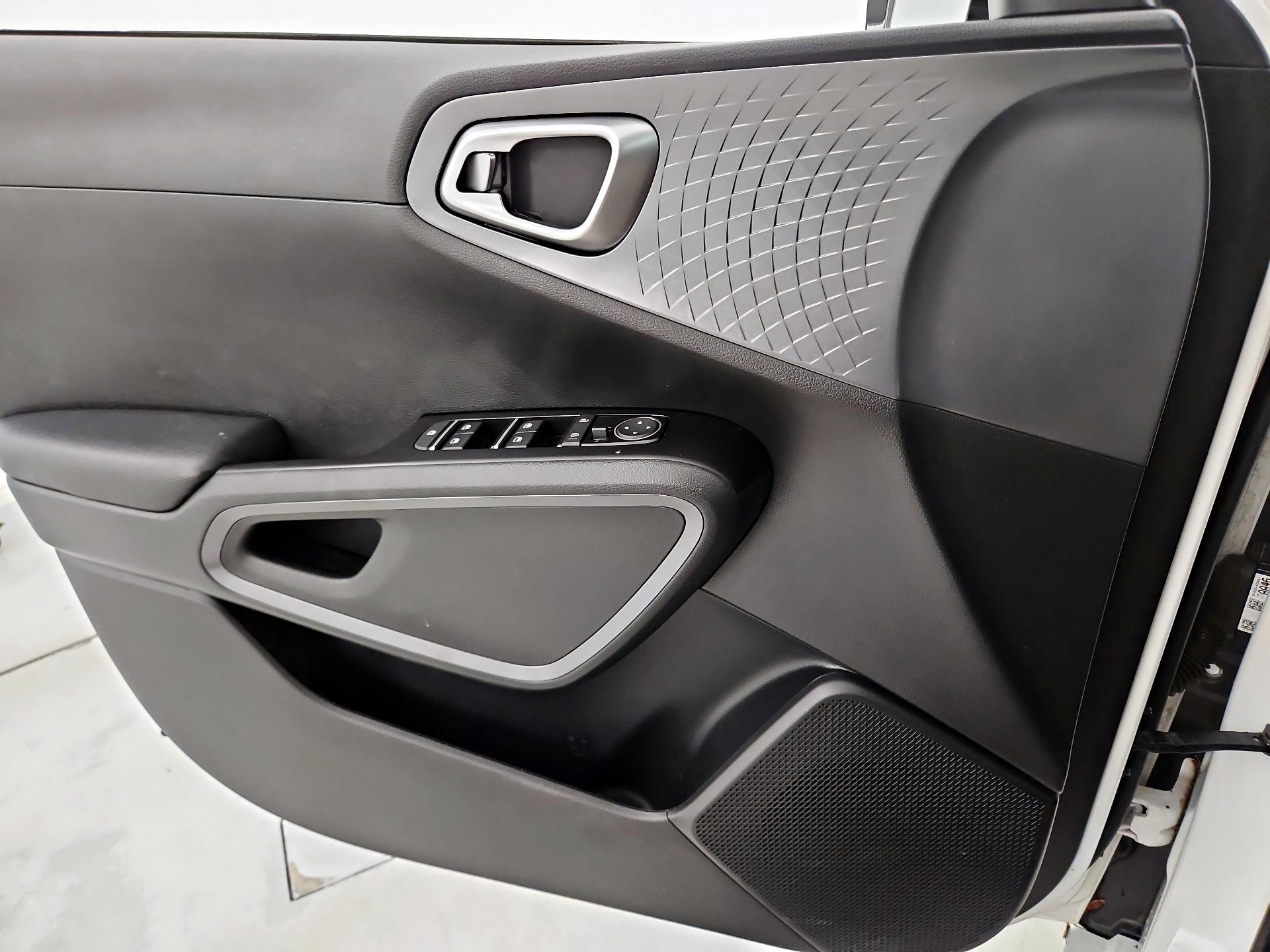 Thumbnail: 2021 Kia Soul - 12