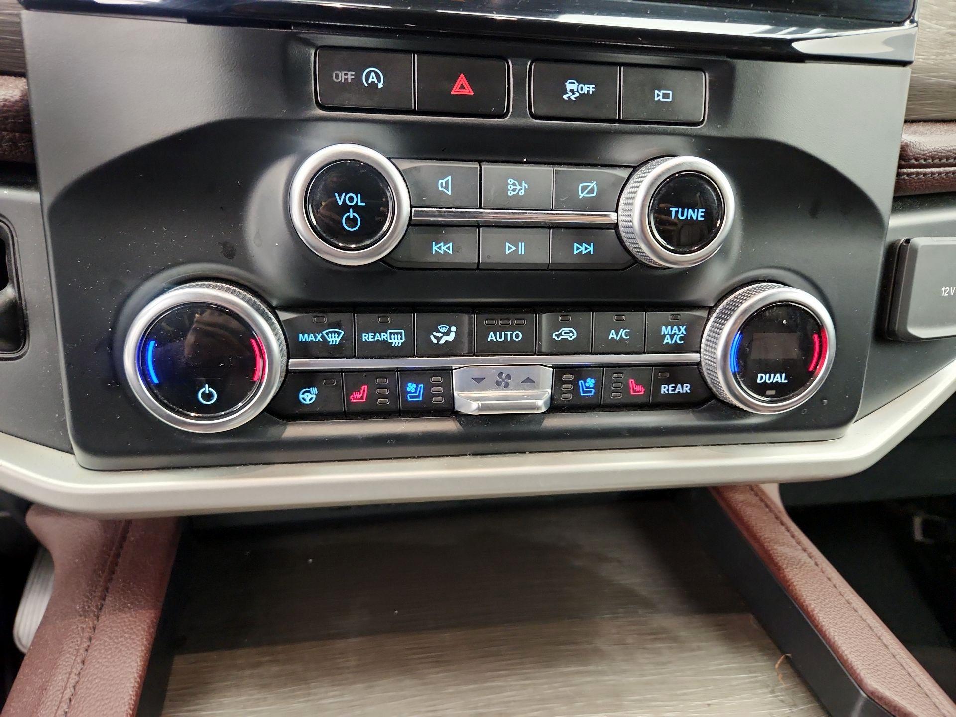 Thumbnail: 2024 Ford Expedition - 17