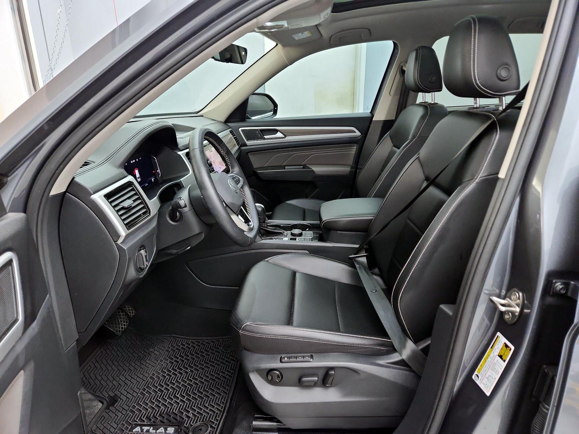 Thumbnail: 2023 Volkswagen Atlas - 11