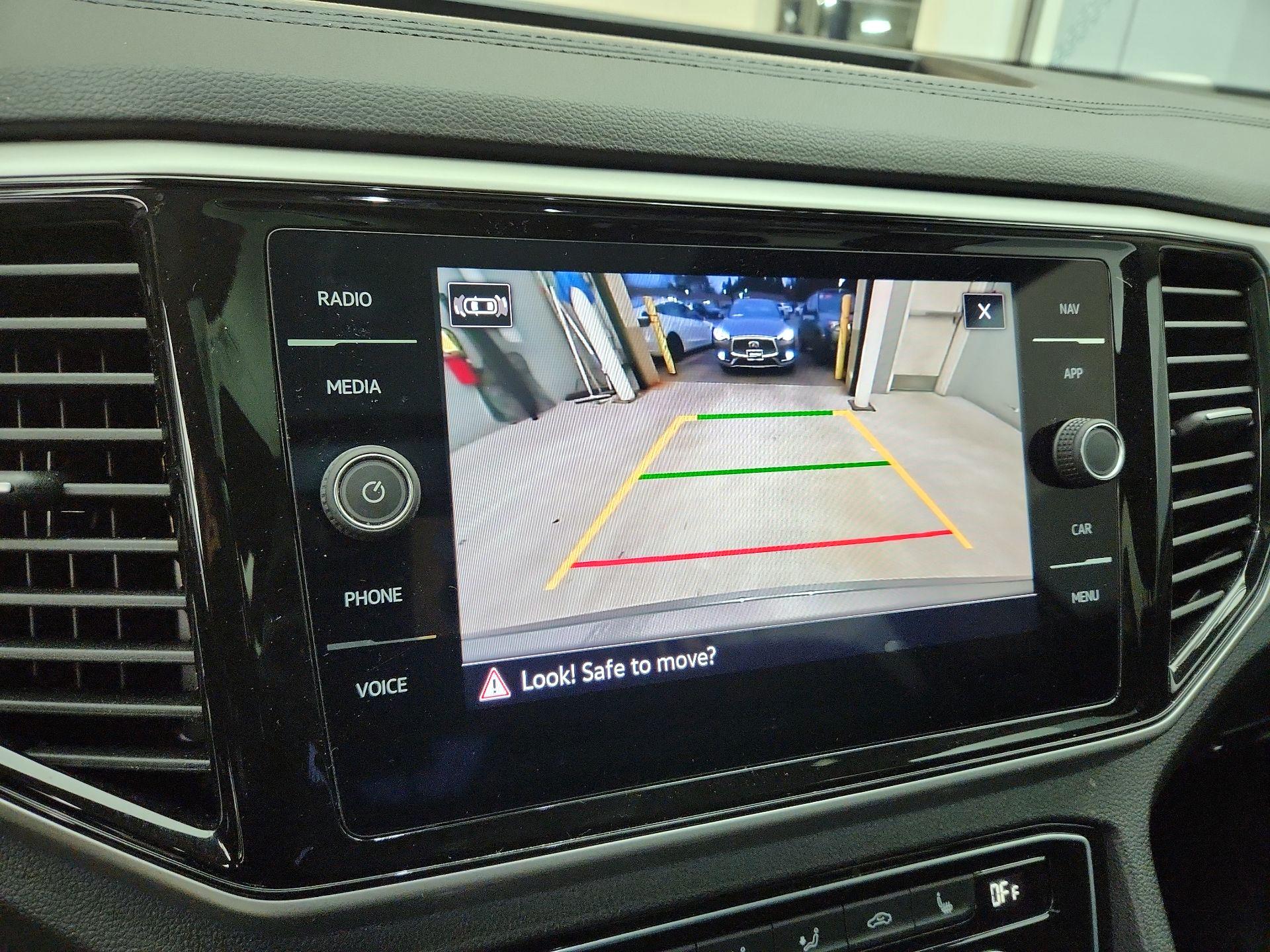 Thumbnail: 2023 Volkswagen Atlas - 15