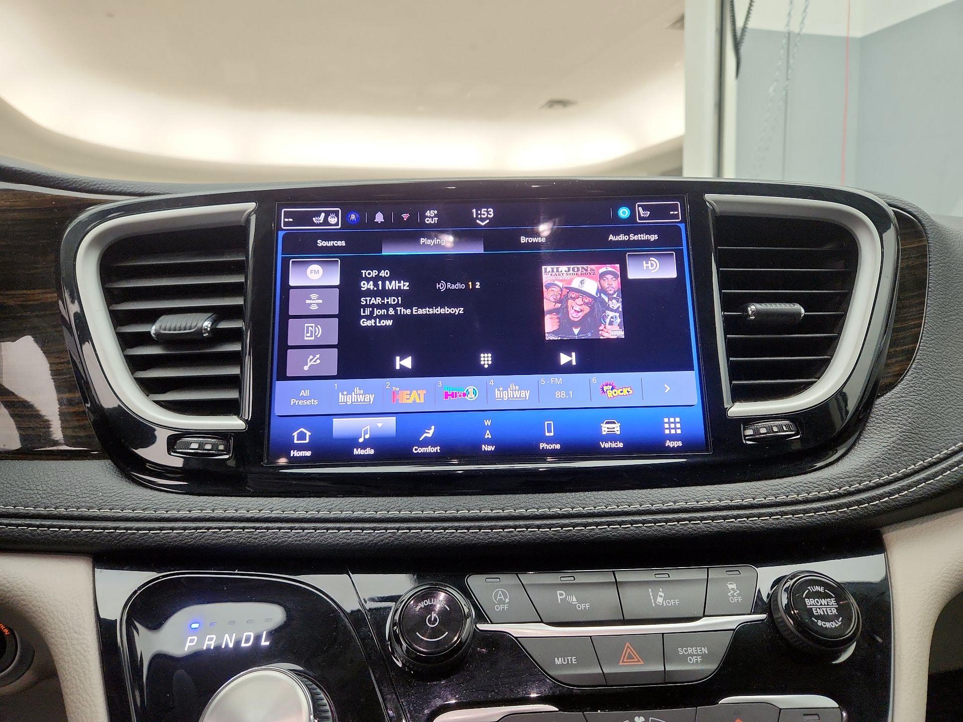 Thumbnail: 2024 Chrysler Pacifica - 16