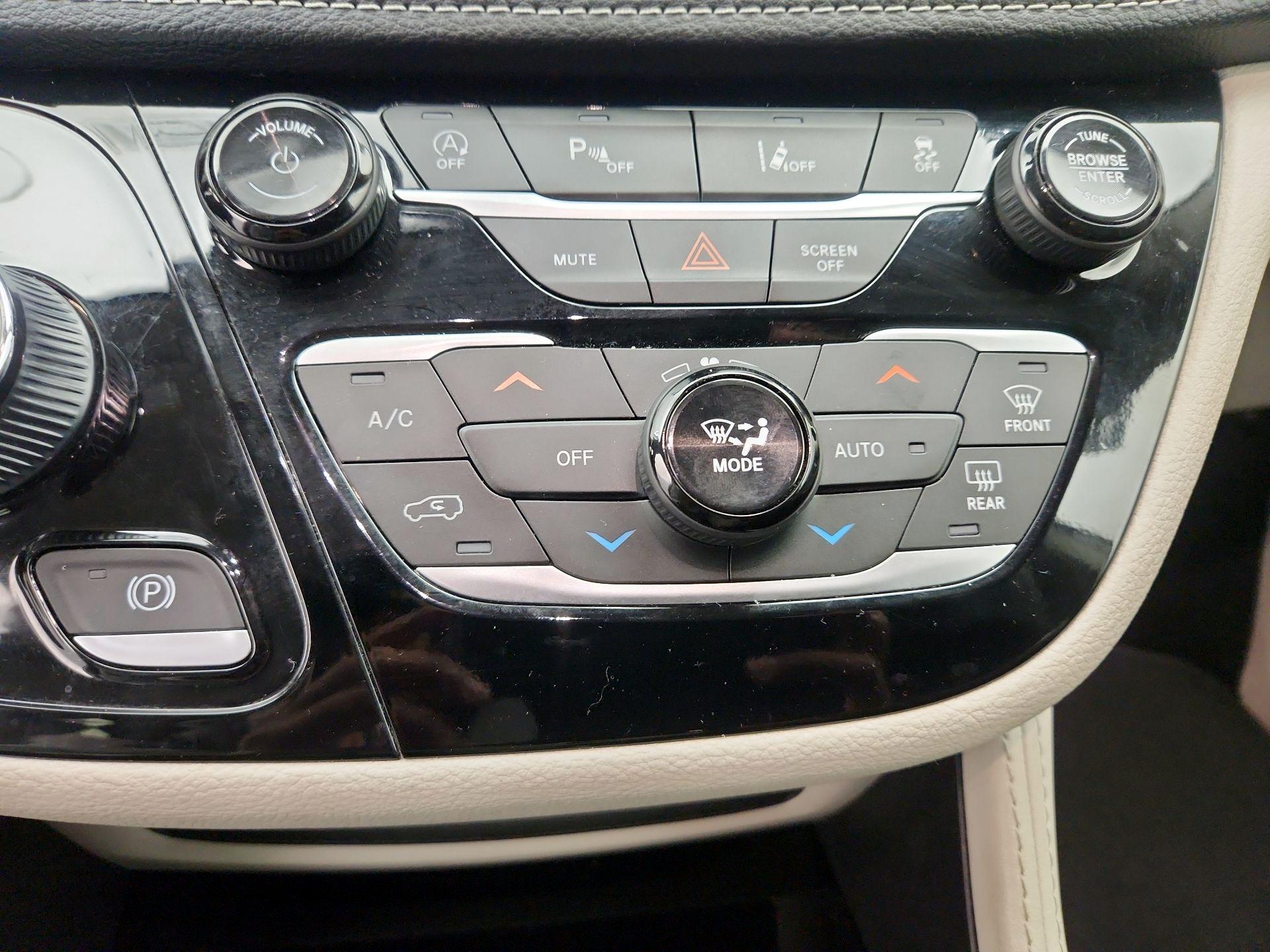 Thumbnail: 2024 Chrysler Pacifica - 17