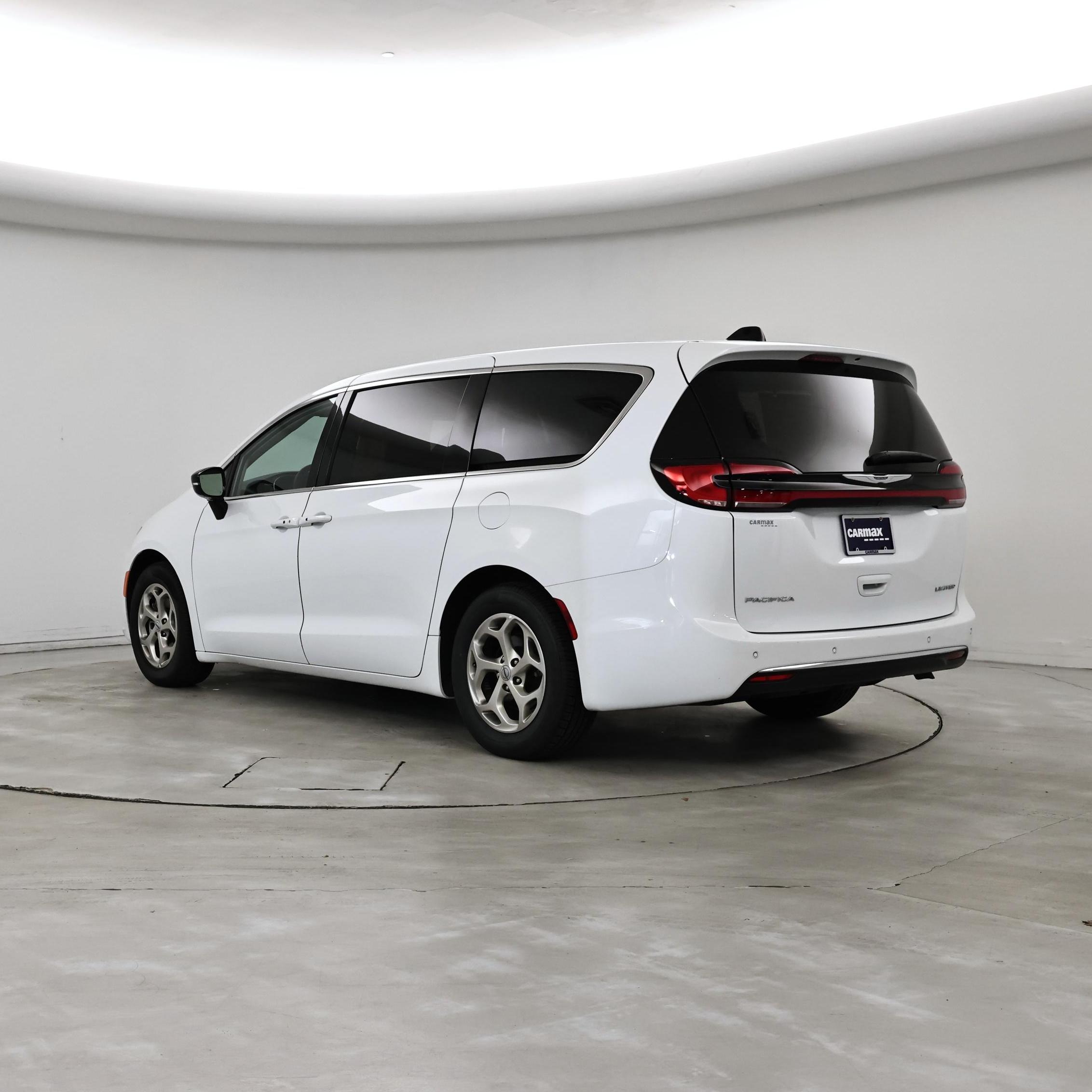 Thumbnail: 2024 Chrysler Pacifica - 2