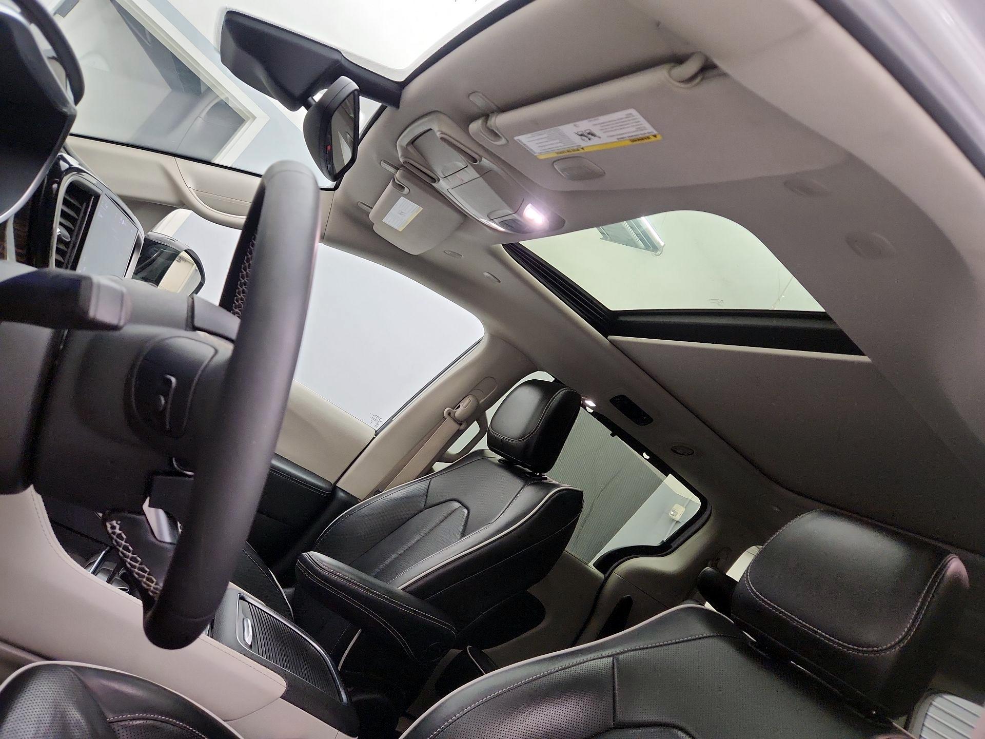 Thumbnail: 2024 Chrysler Pacifica - 20