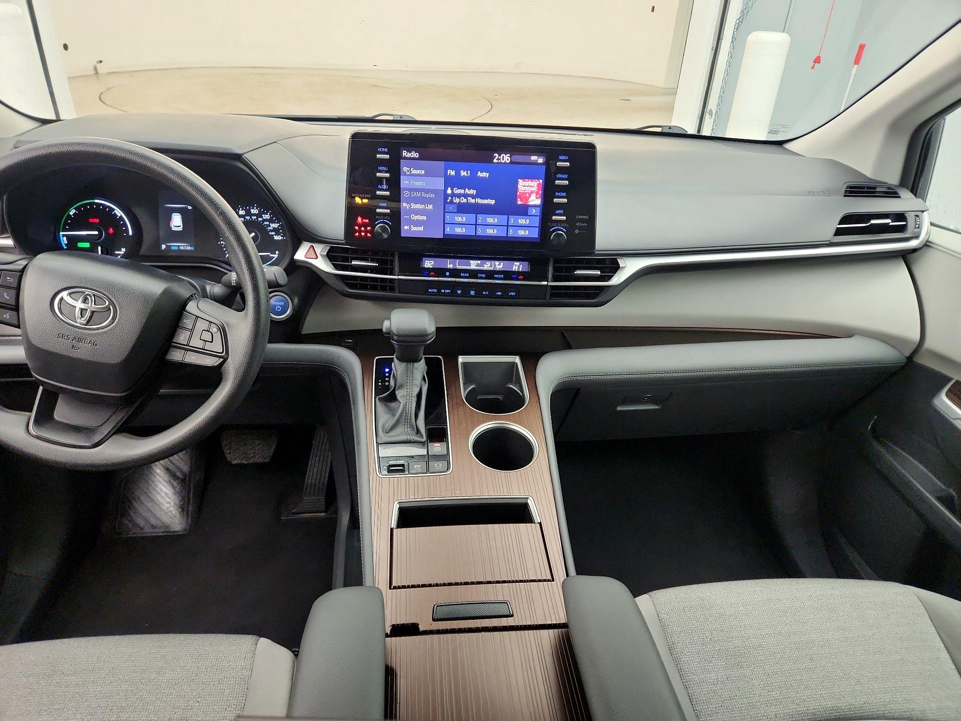 Thumbnail: 2024 Toyota Sienna - 9