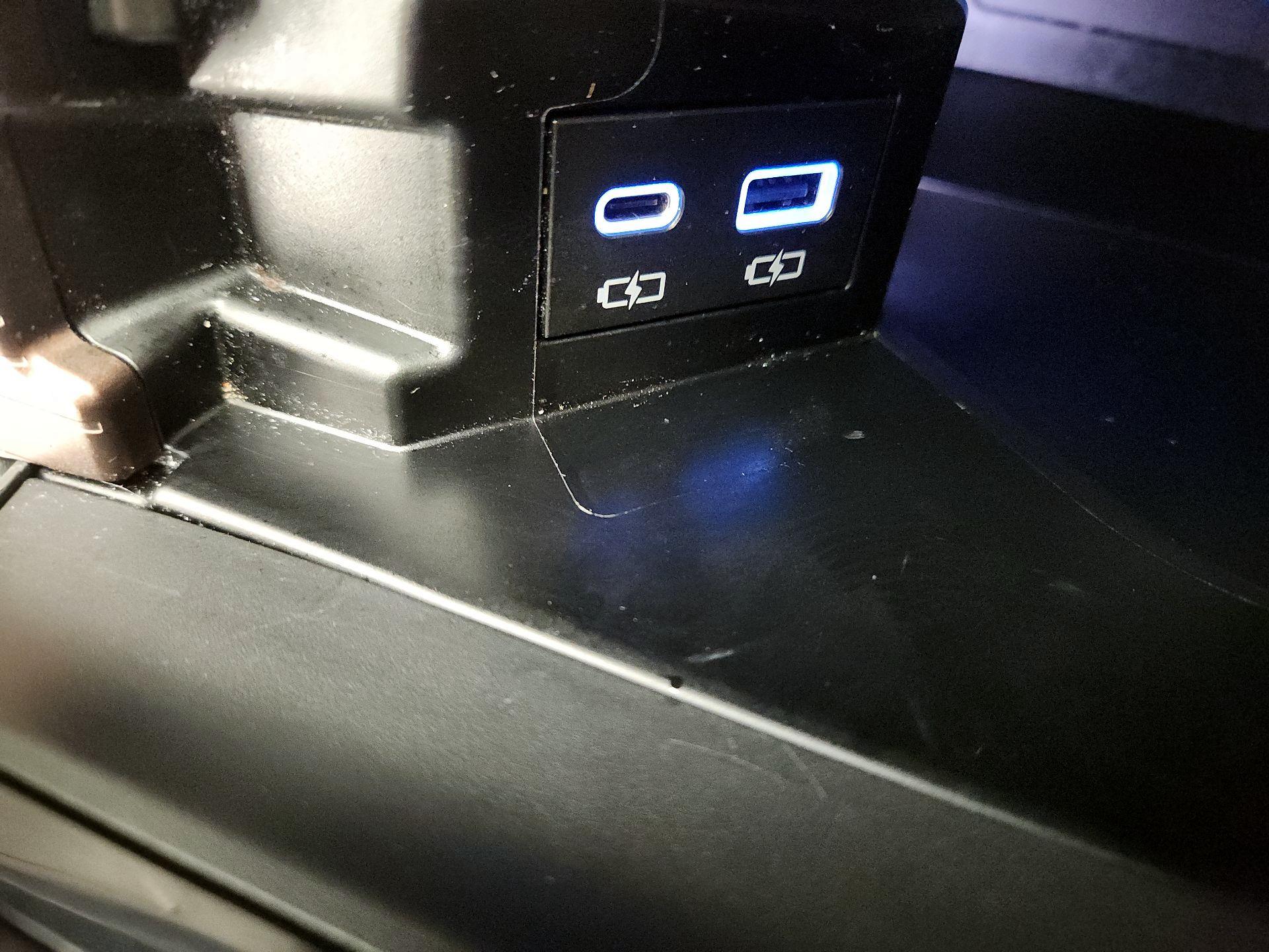 Thumbnail: 2024 Toyota Sienna - 18