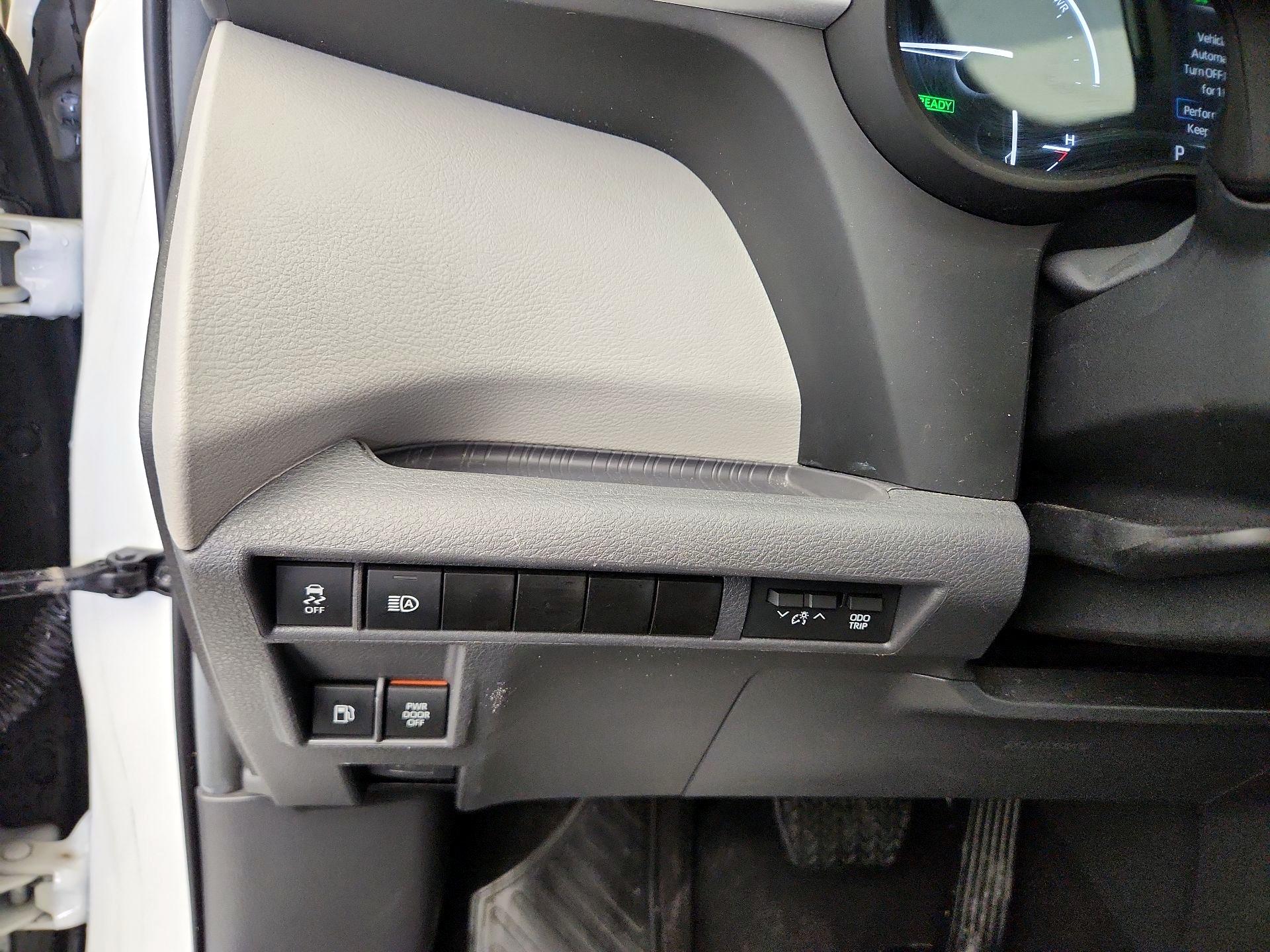 Thumbnail: 2024 Toyota Sienna - 13