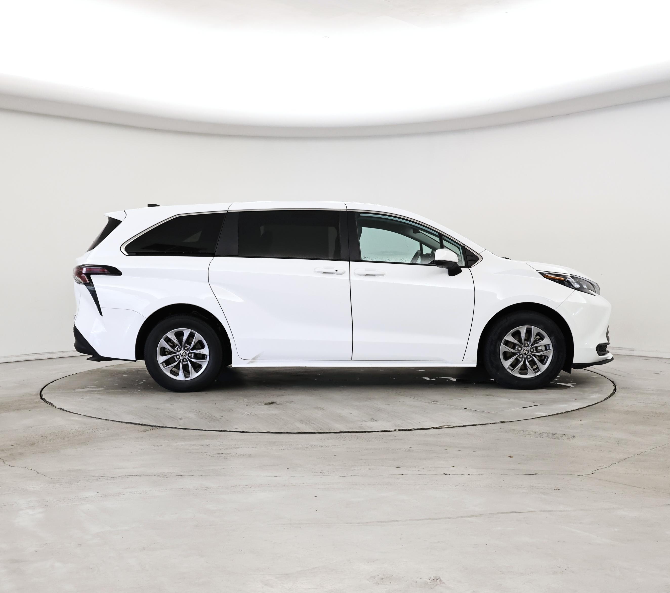 Thumbnail: 2024 Toyota Sienna - 7