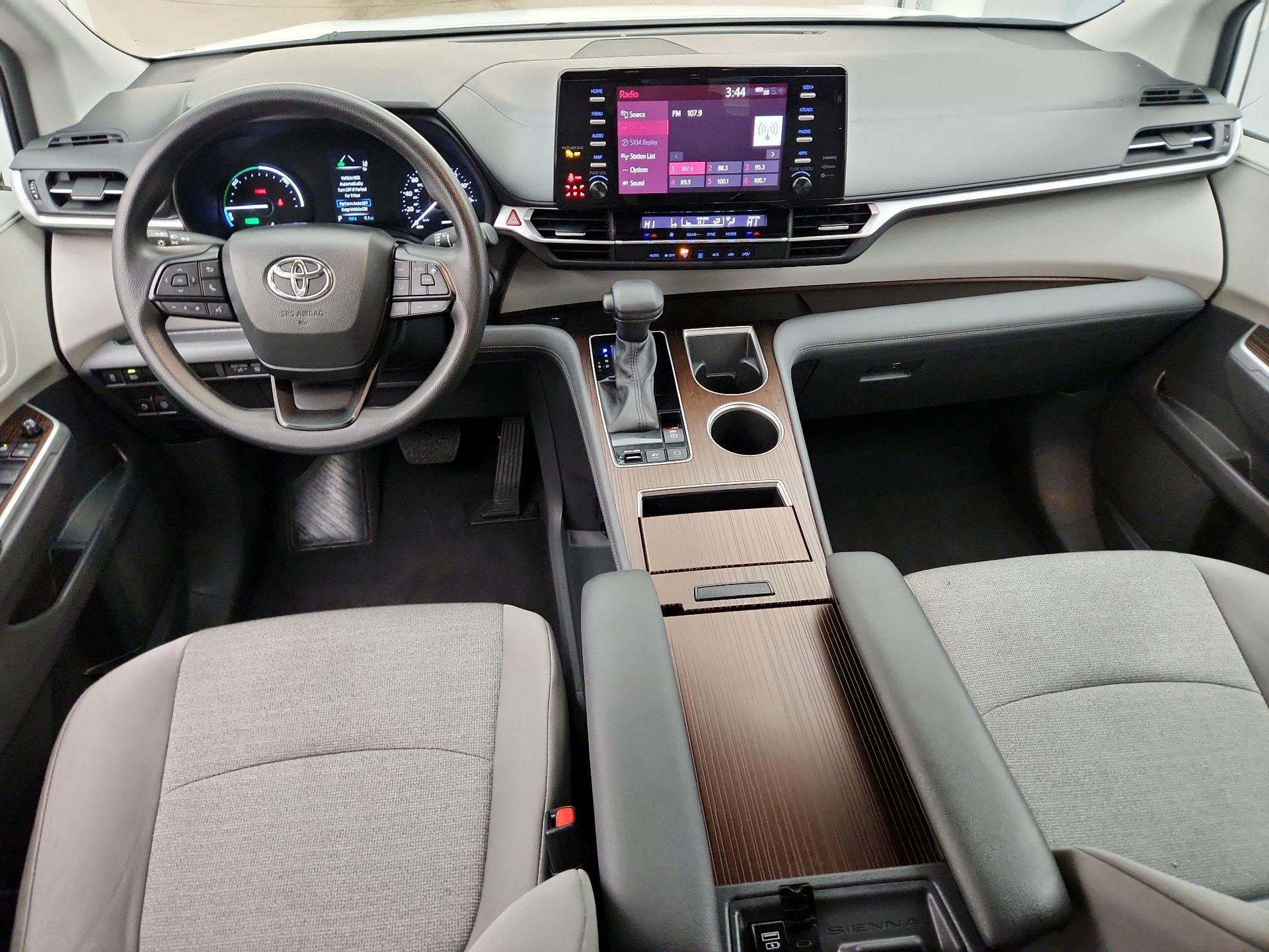 Thumbnail: 2024 Toyota Sienna - 9