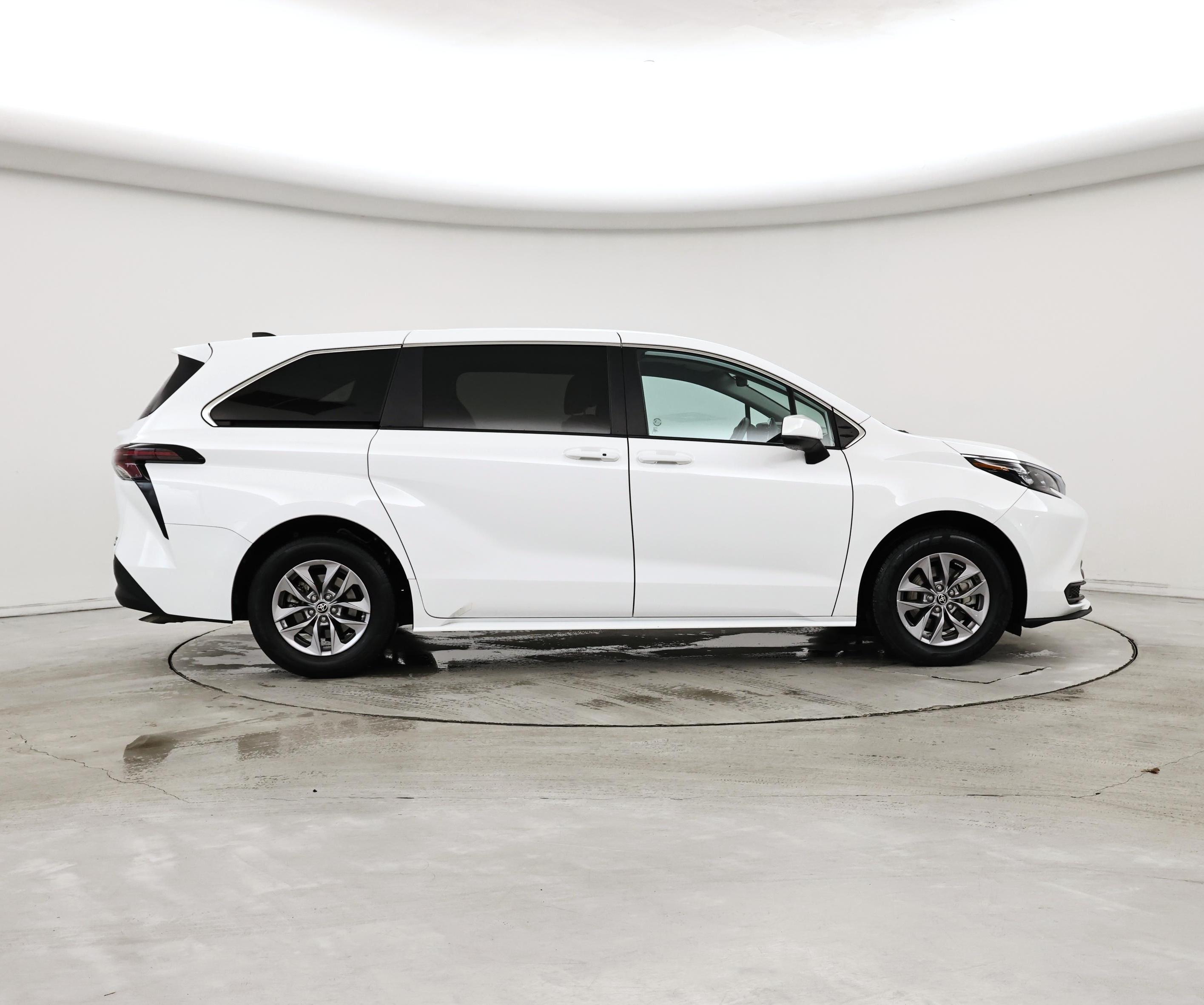 Thumbnail: 2024 Toyota Sienna - 7