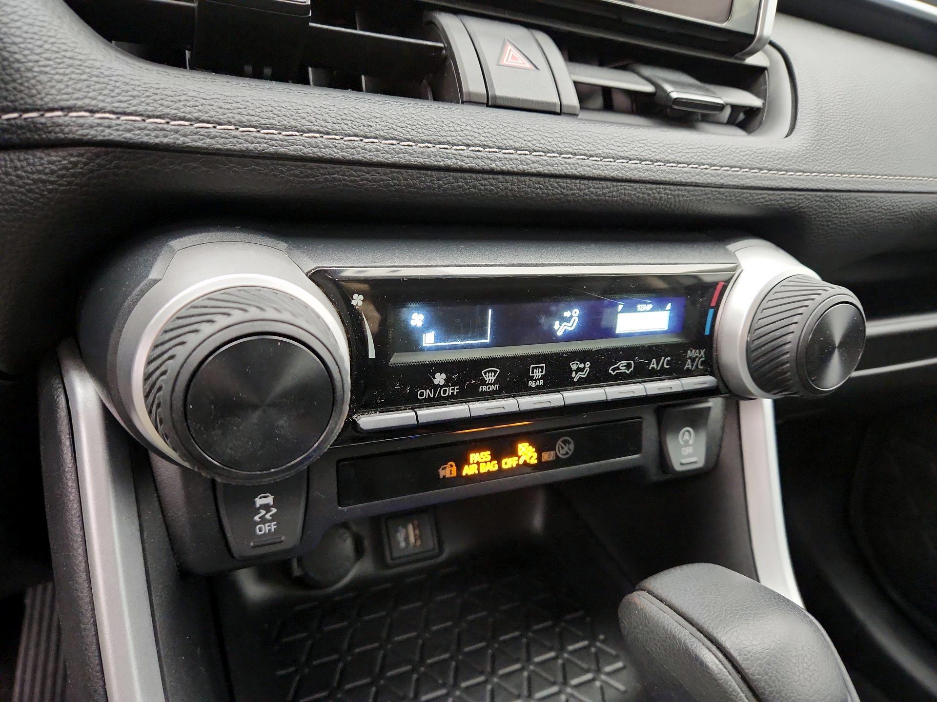 Thumbnail: 2024 Toyota RAV4 - 16