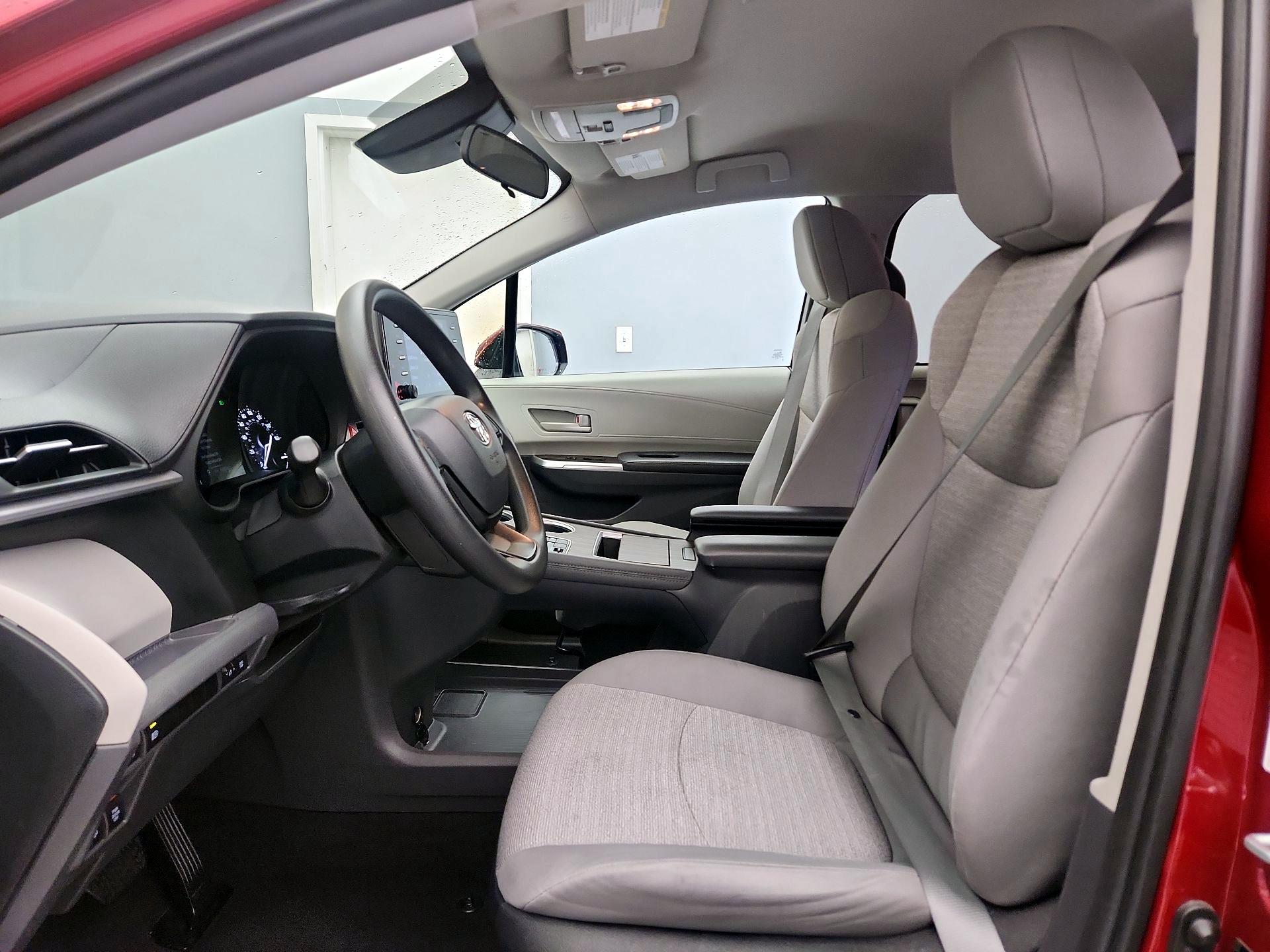 Thumbnail: 2024 Toyota Sienna - 11