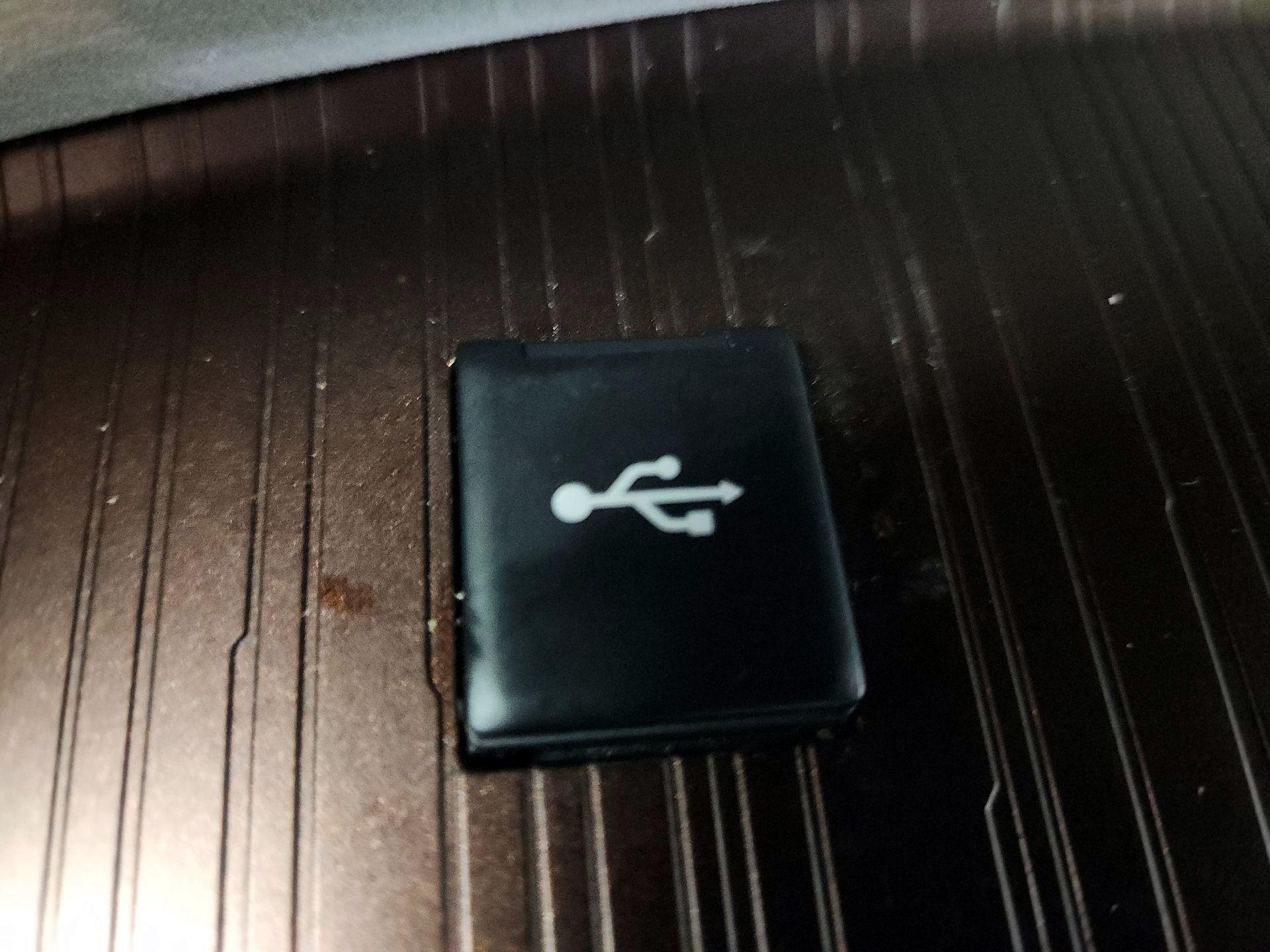 Thumbnail: 2024 Toyota Sienna - 18