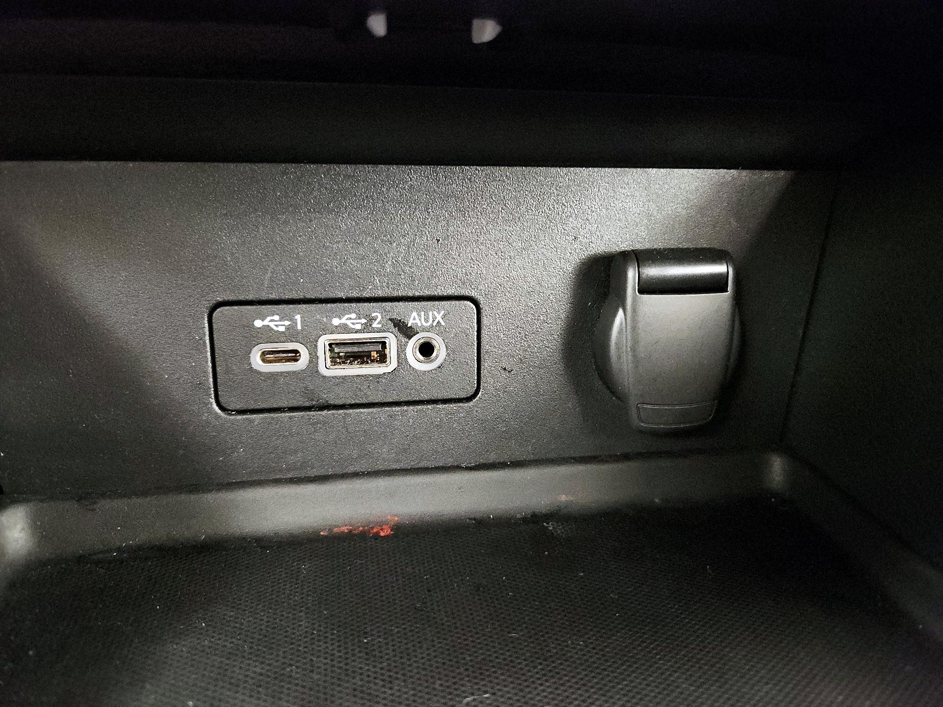 Thumbnail: 2022 Nissan Sentra - 18