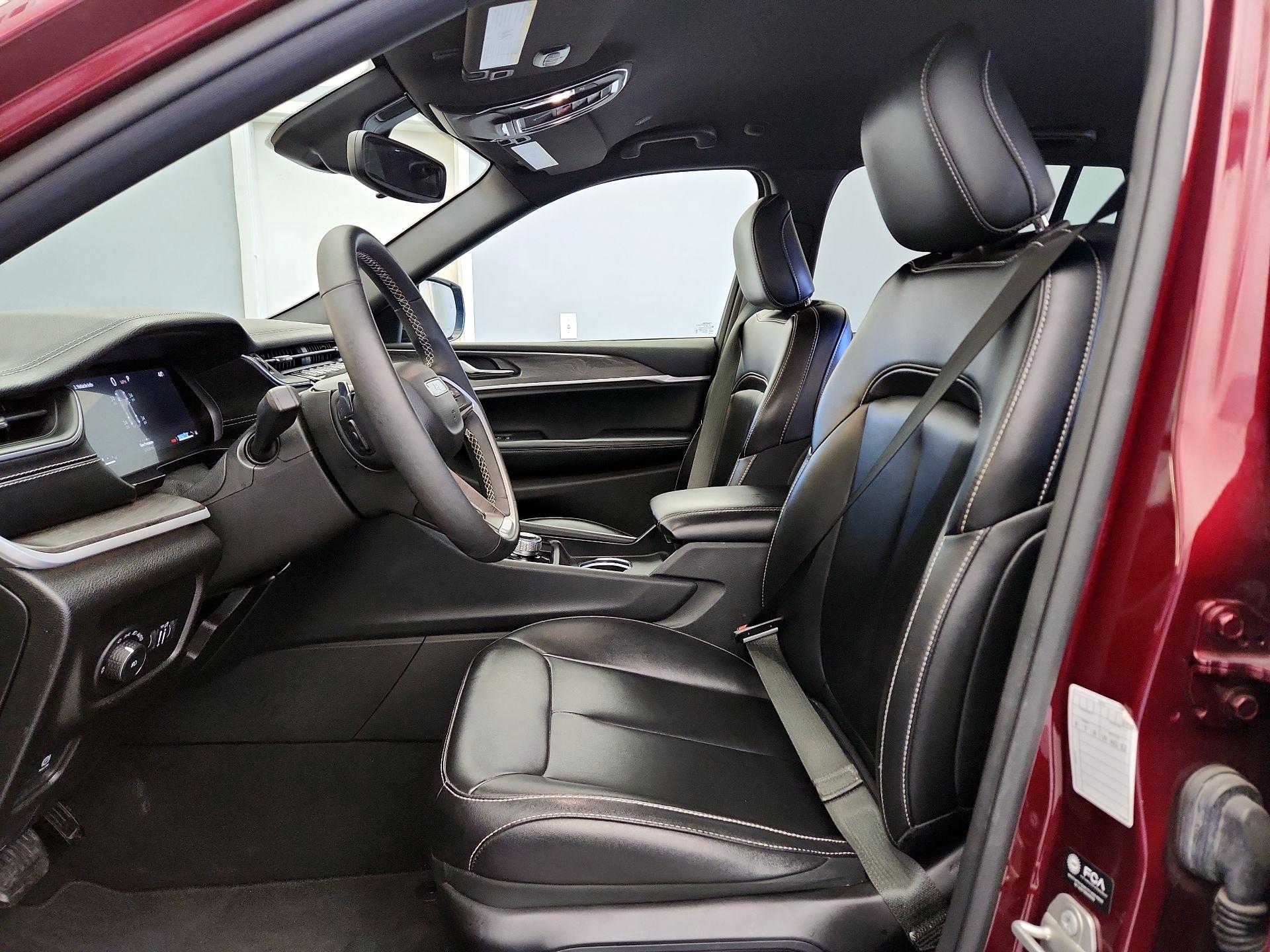 Thumbnail: 2024 Jeep Grand Cherokee - 11