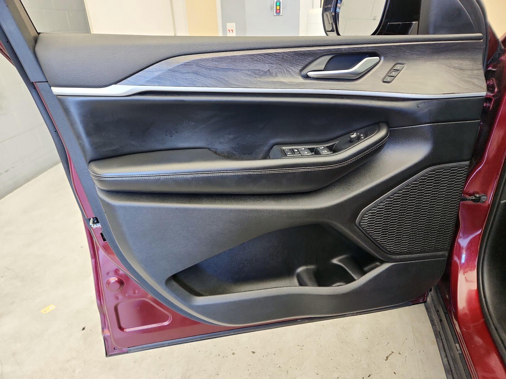 Thumbnail: 2024 Jeep Grand Cherokee - 12