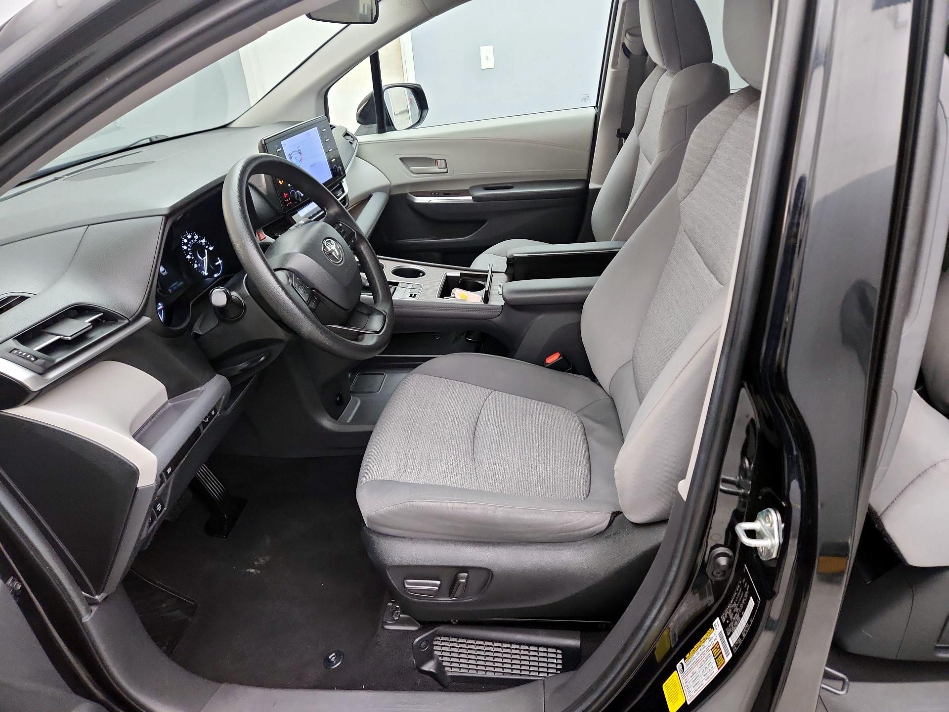 Thumbnail: 2024 Toyota Sienna - 11