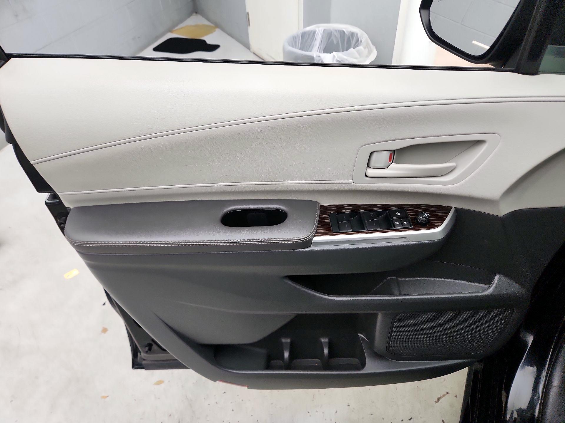 Thumbnail: 2024 Toyota Sienna - 12