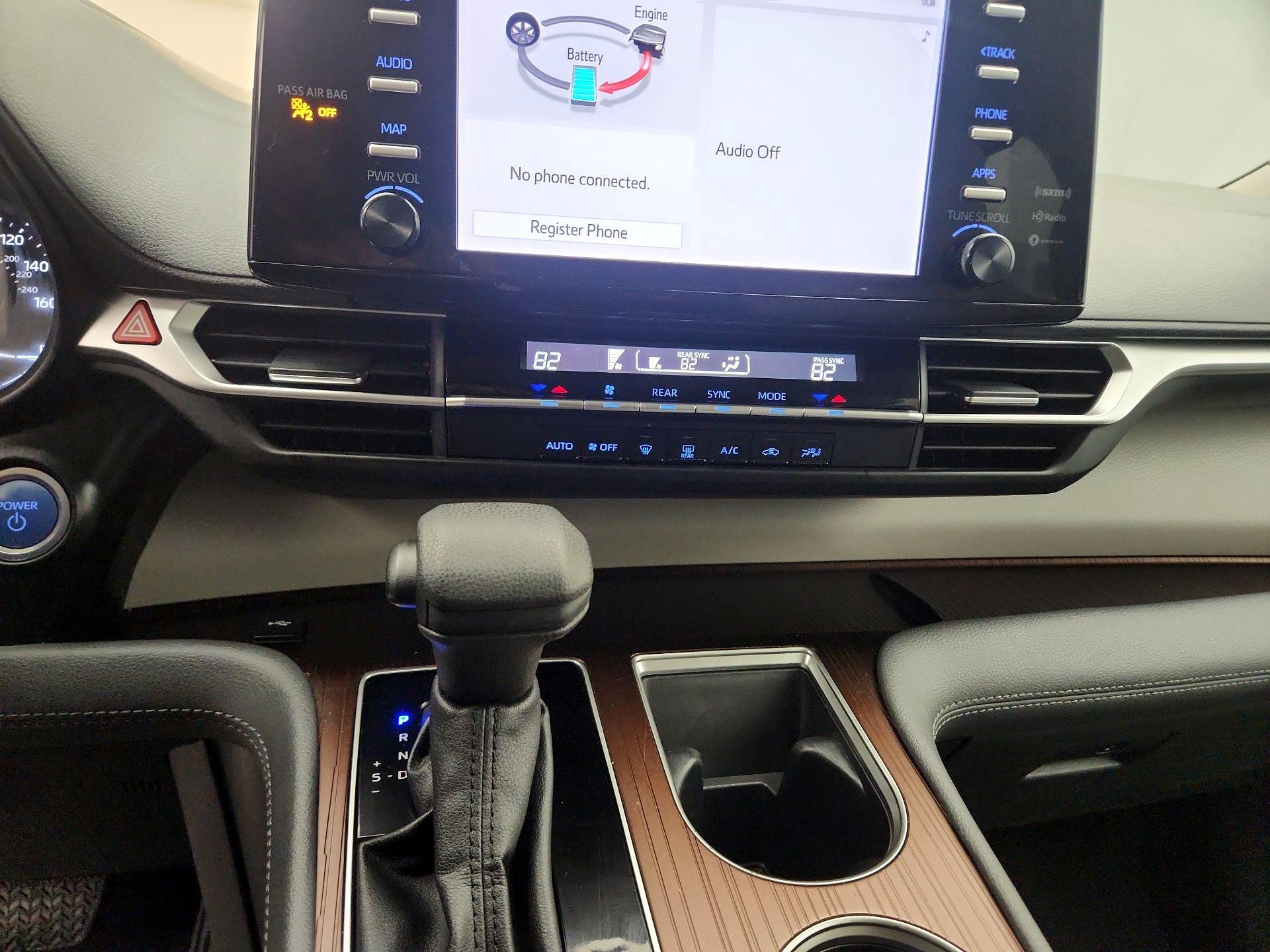 Thumbnail: 2024 Toyota Sienna - 16