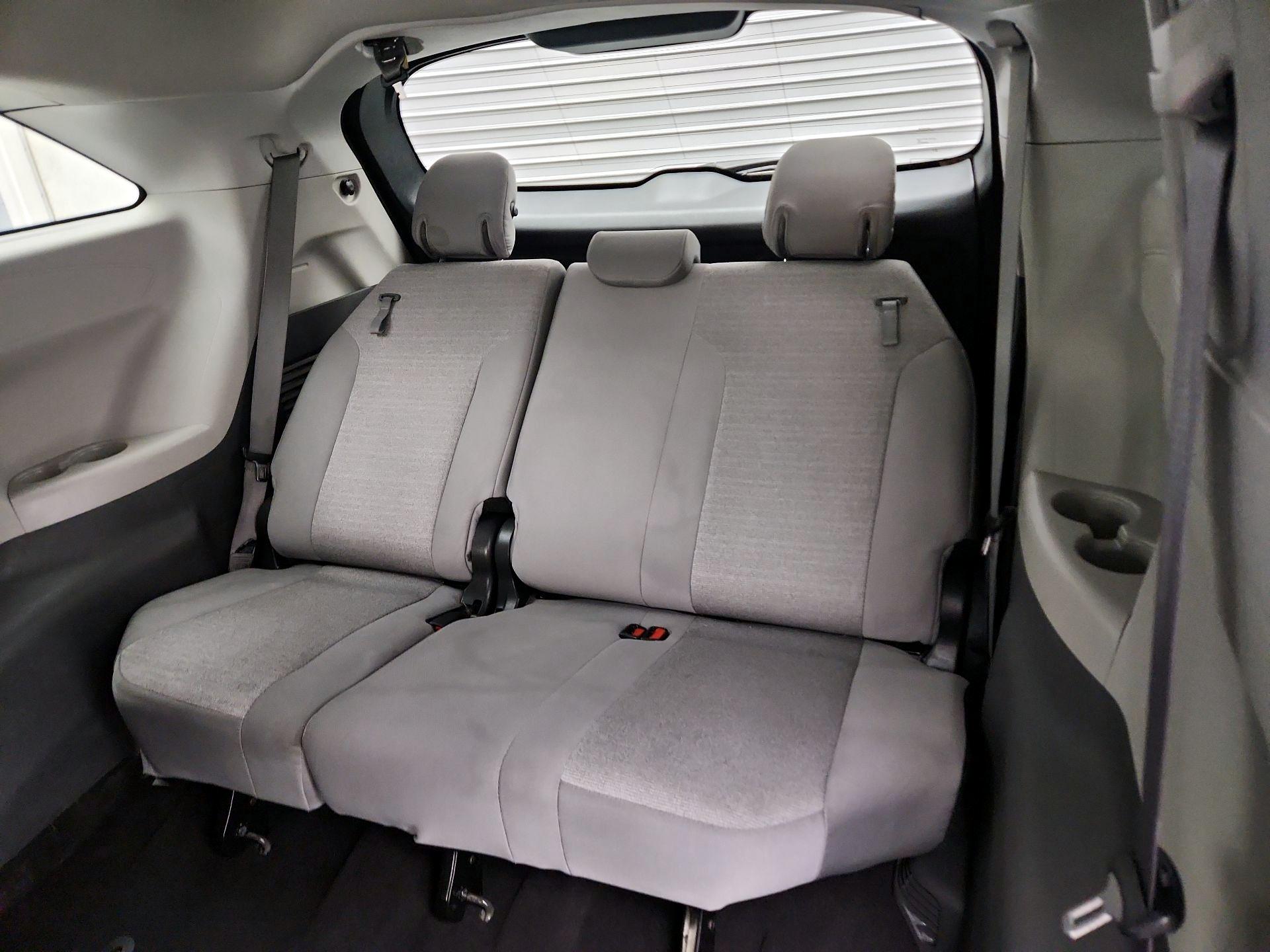 Thumbnail: 2024 Toyota Sienna - 20