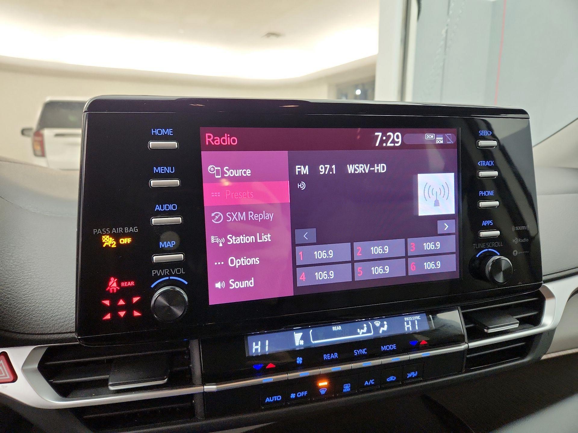 Thumbnail: 2024 Toyota Sienna - 15