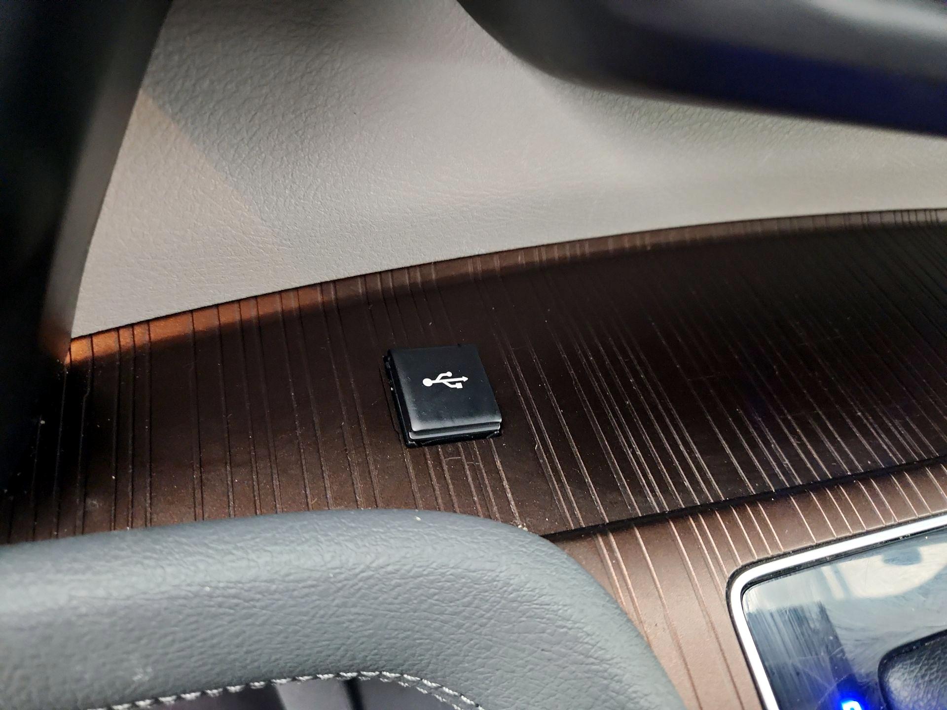 Thumbnail: 2024 Toyota Sienna - 18