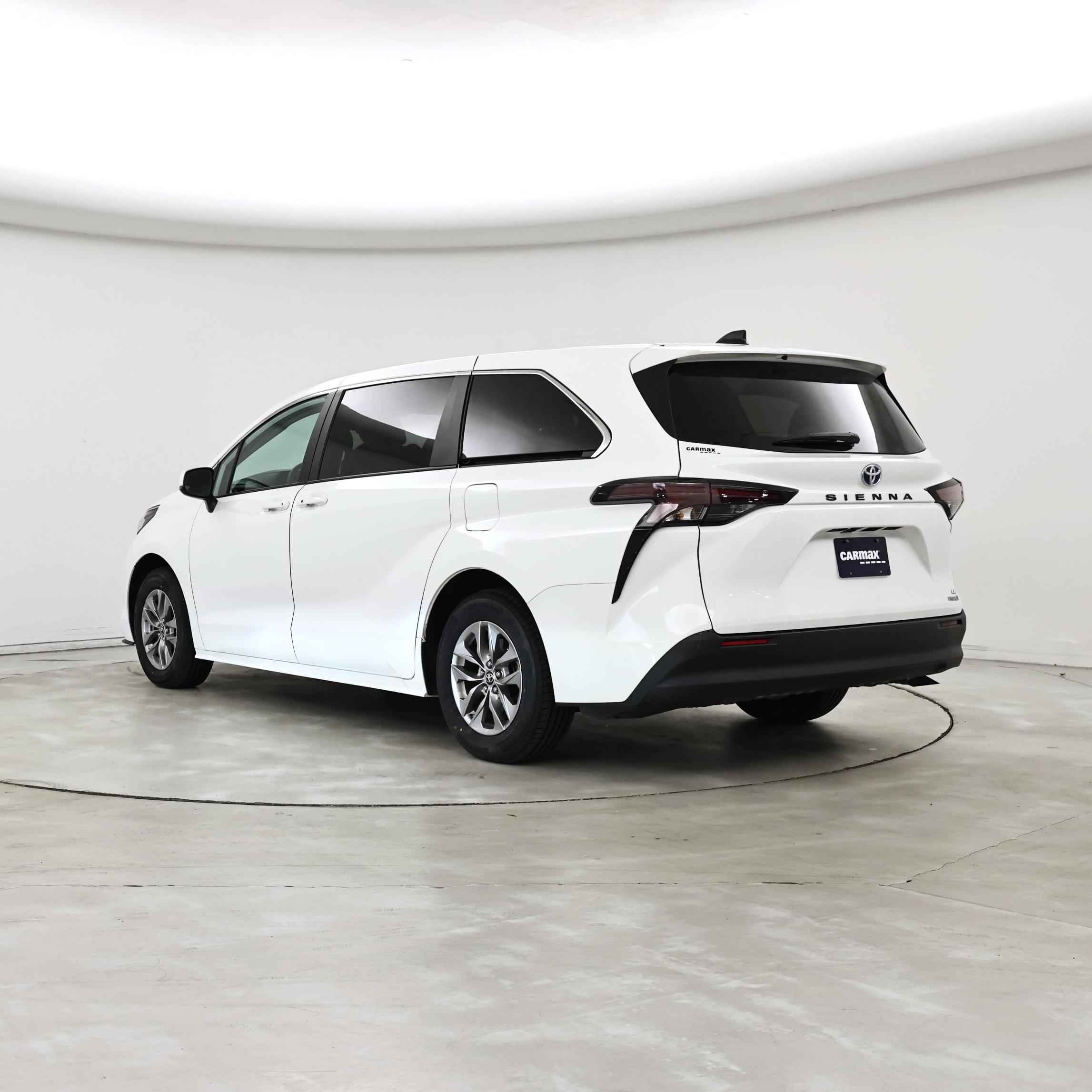 Thumbnail: 2024 Toyota Sienna - 2