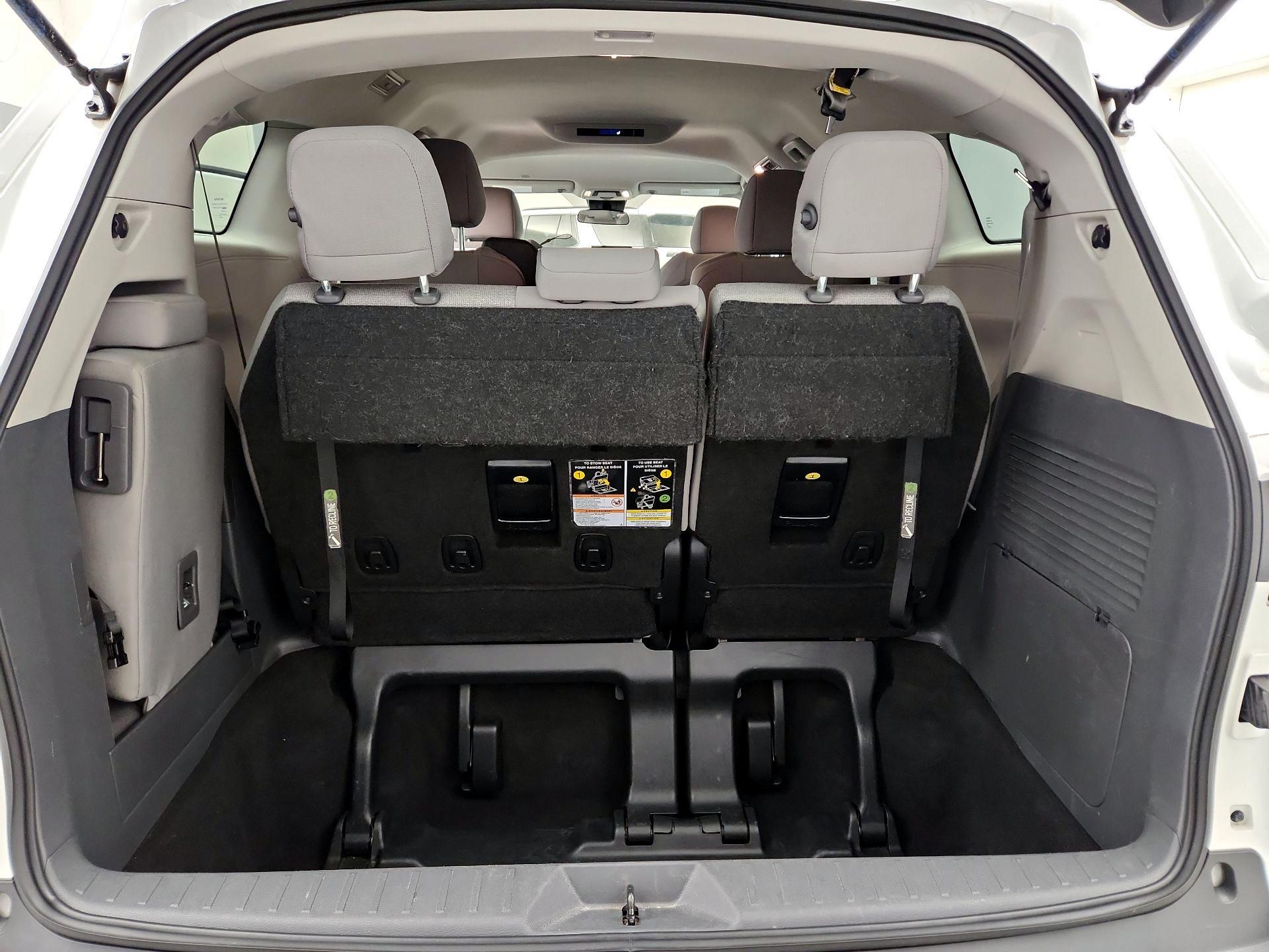 Thumbnail: 2024 Toyota Sienna - 20