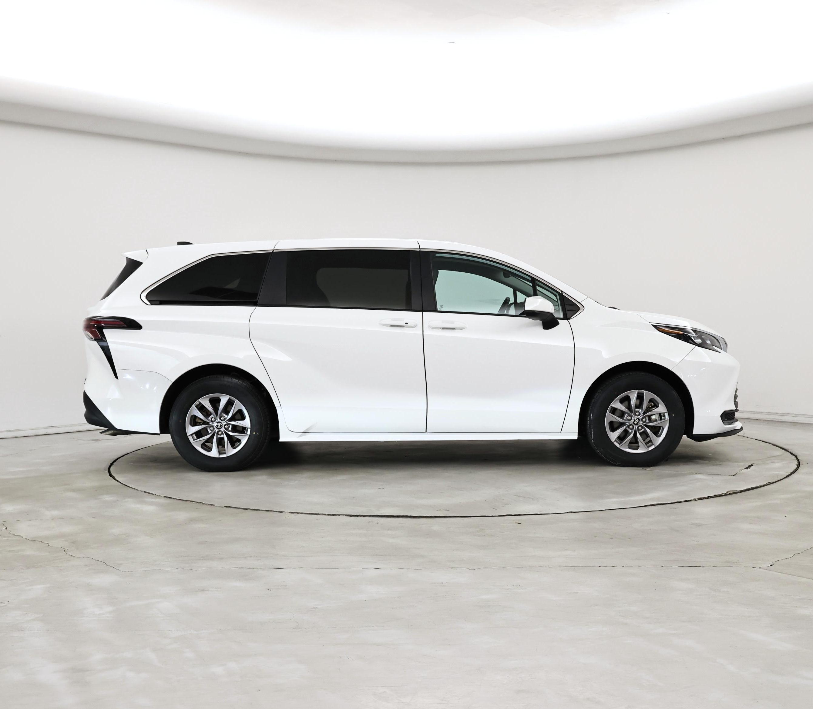 Thumbnail: 2024 Toyota Sienna - 7