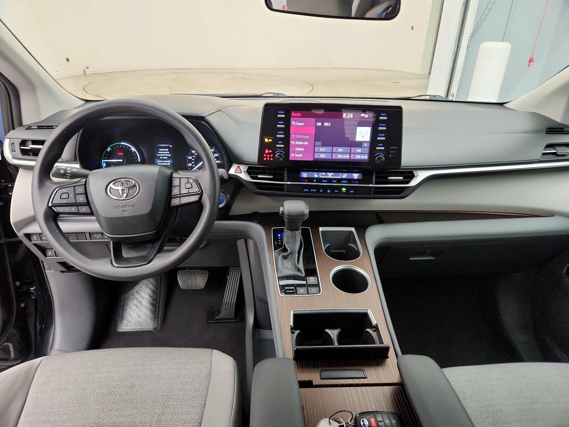 Thumbnail: 2024 Toyota Sienna - 9