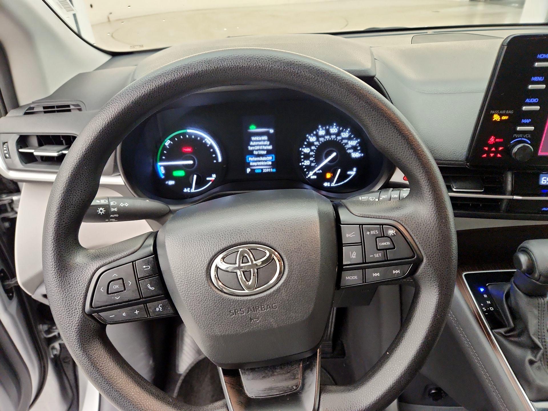 Thumbnail: 2024 Toyota Sienna - 10