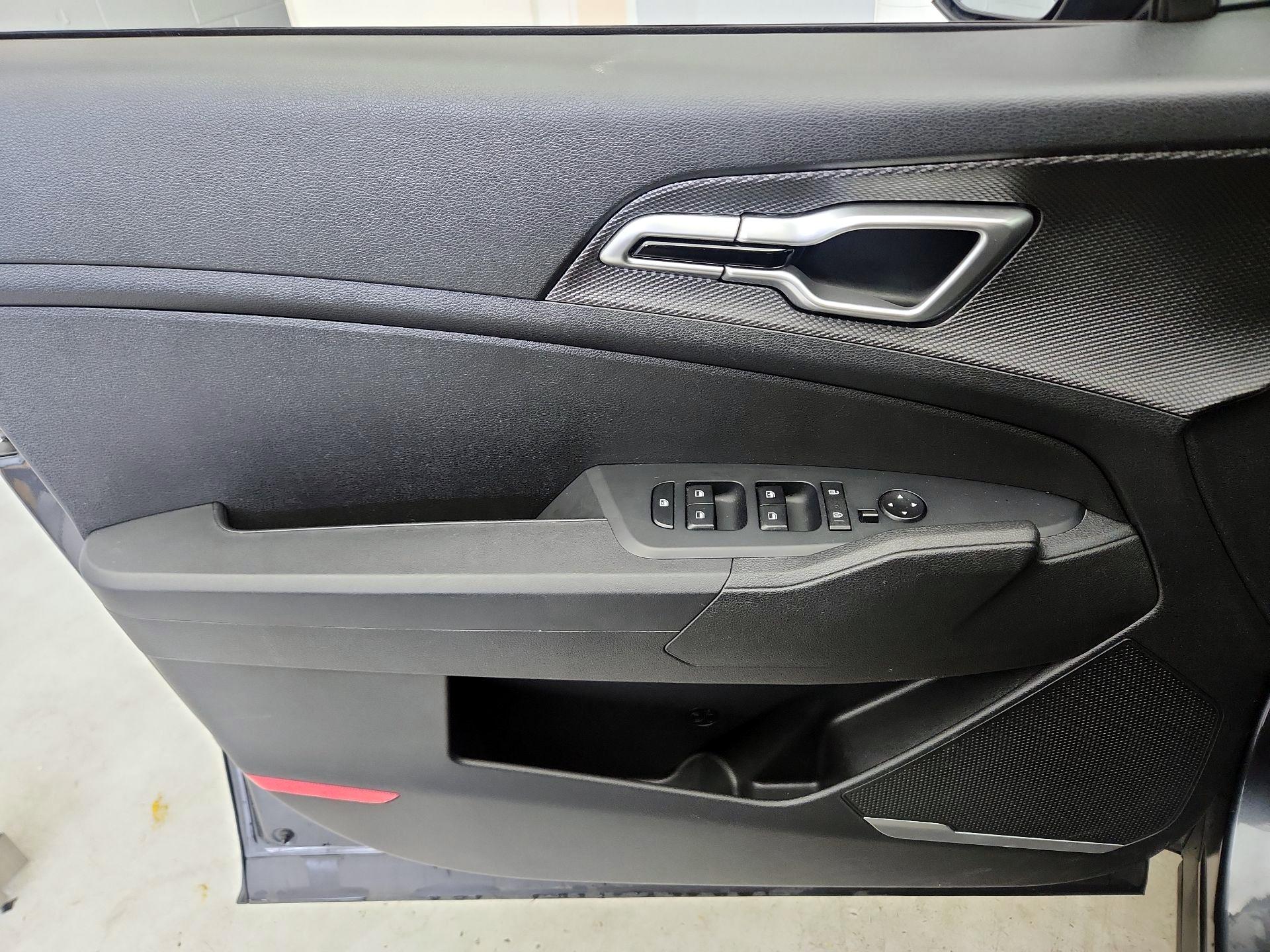 Thumbnail: 2023 Kia Sportage - 12