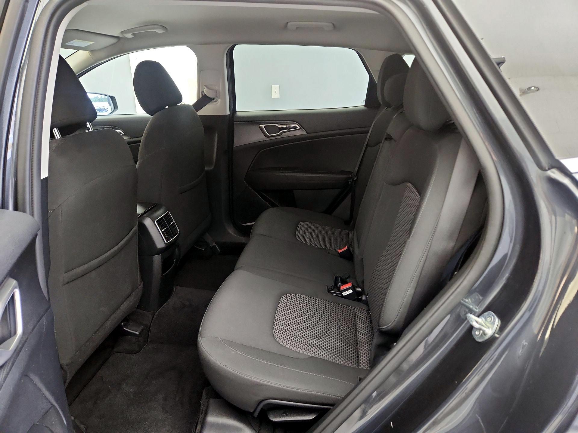 Thumbnail: 2023 Kia Sportage - 19