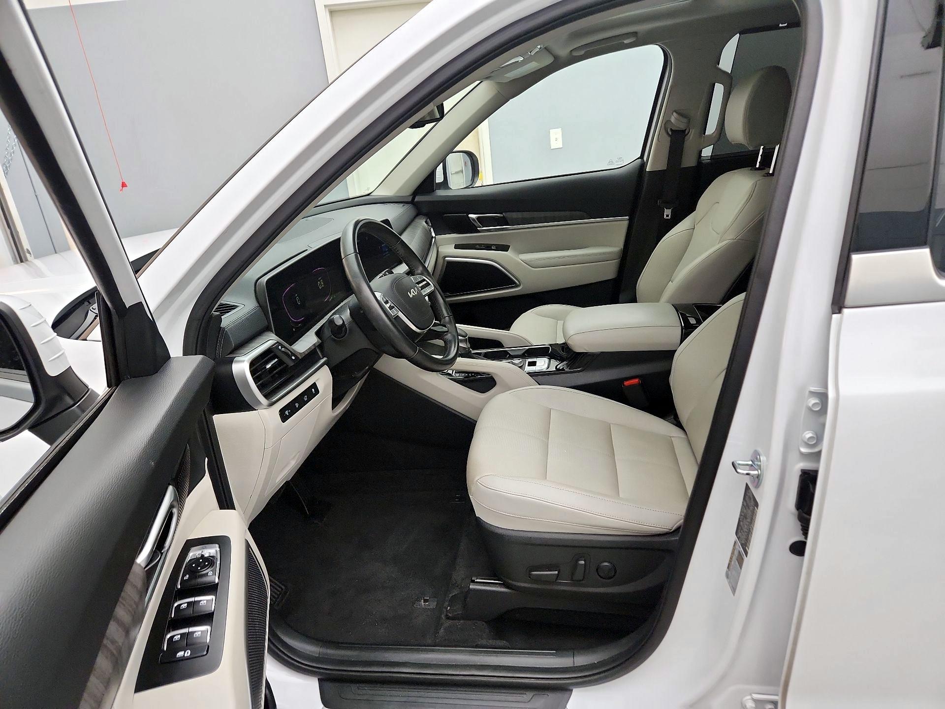 Thumbnail: 2023 Kia Telluride - 11