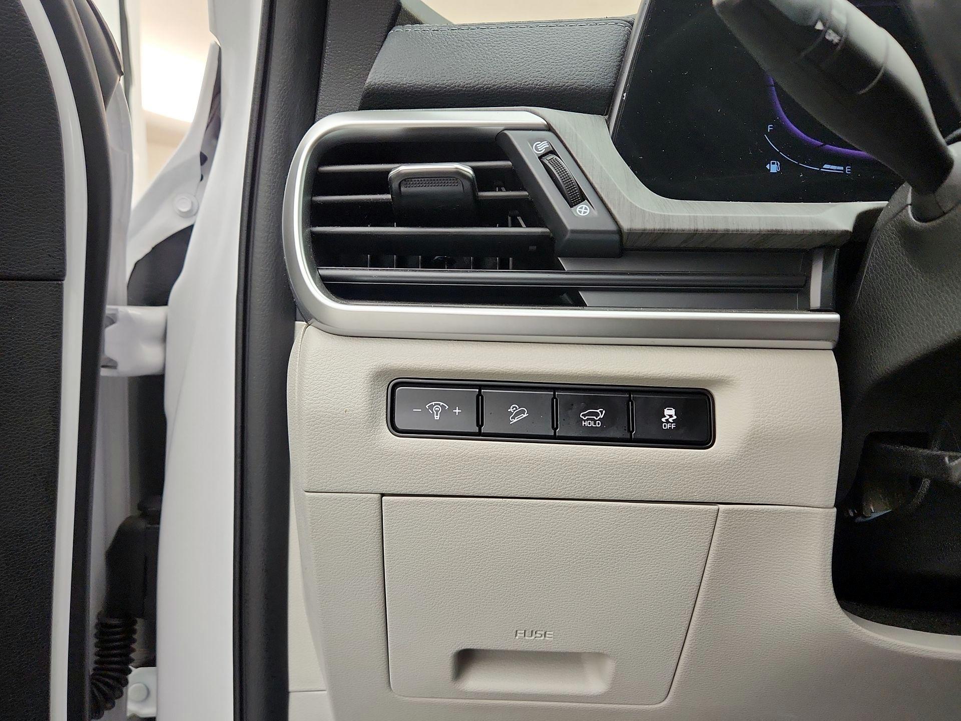 Thumbnail: 2023 Kia Telluride - 13