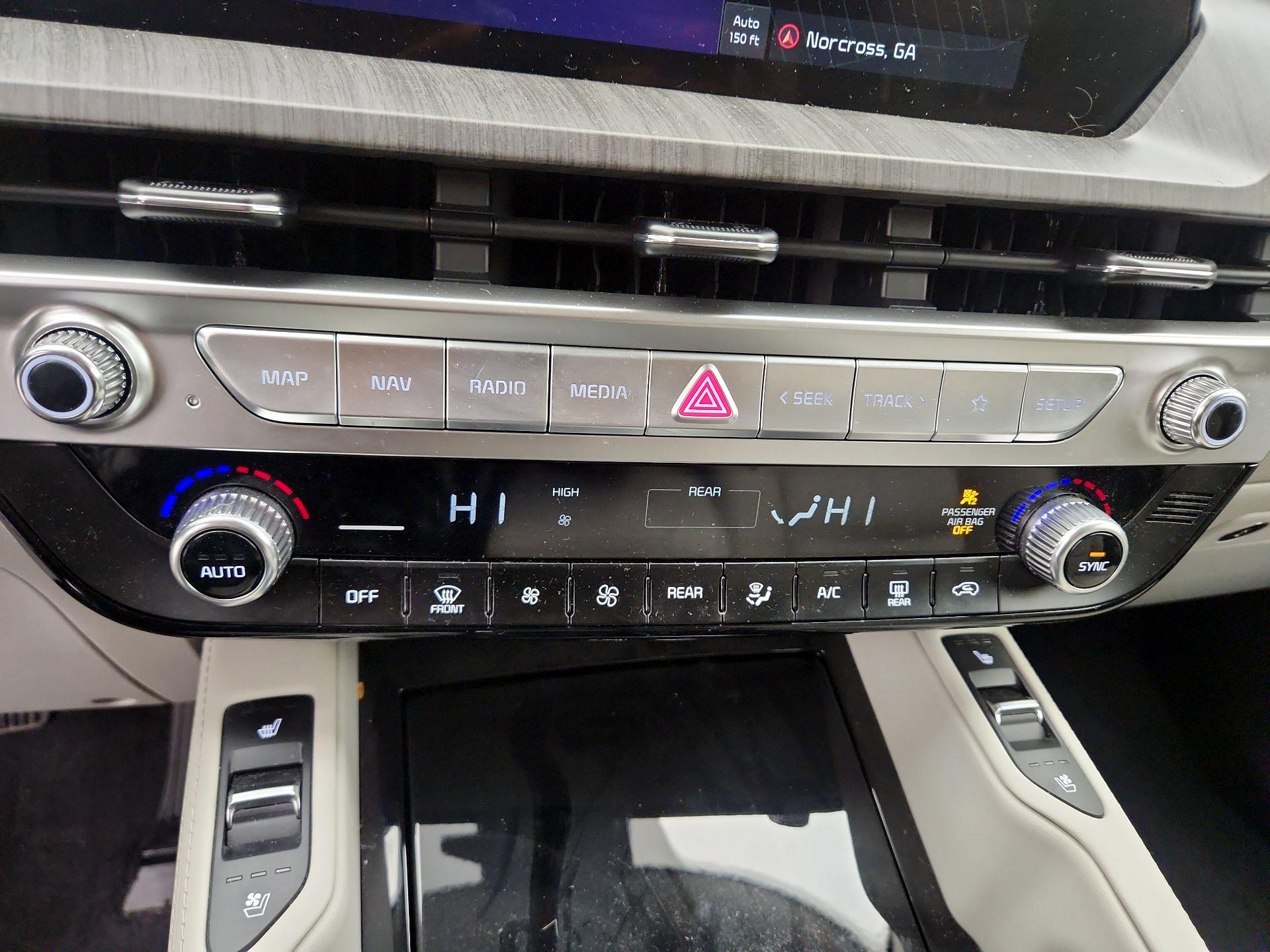 Thumbnail: 2023 Kia Telluride - 17