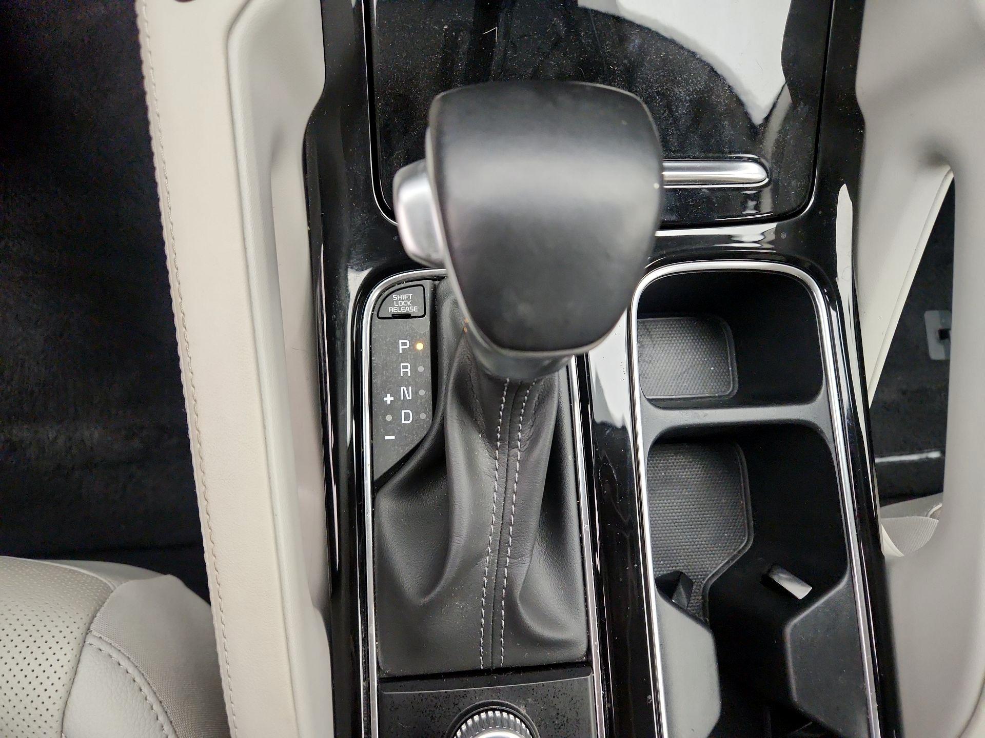 Thumbnail: 2023 Kia Telluride - 18