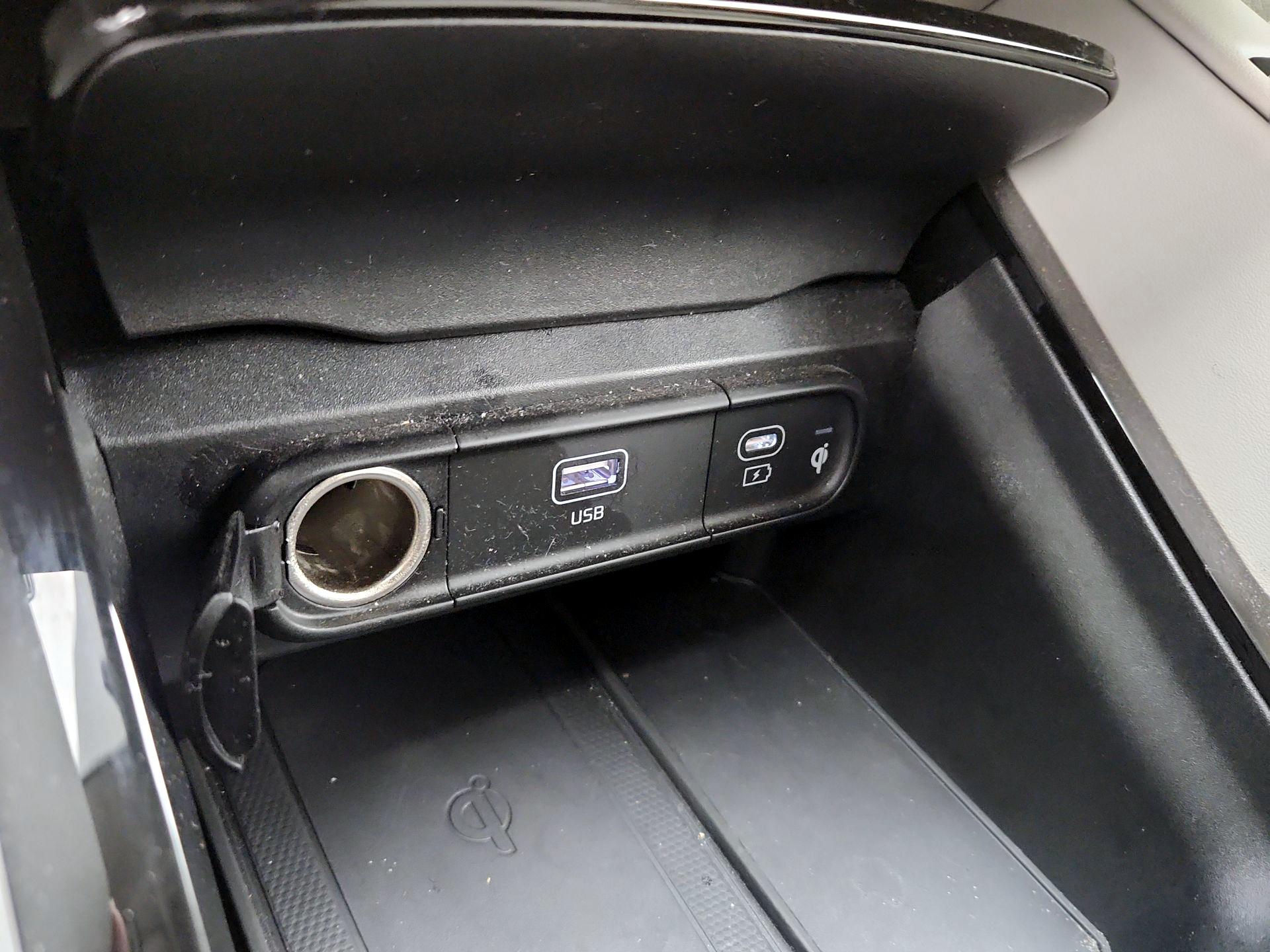 Thumbnail: 2023 Kia Telluride - 19