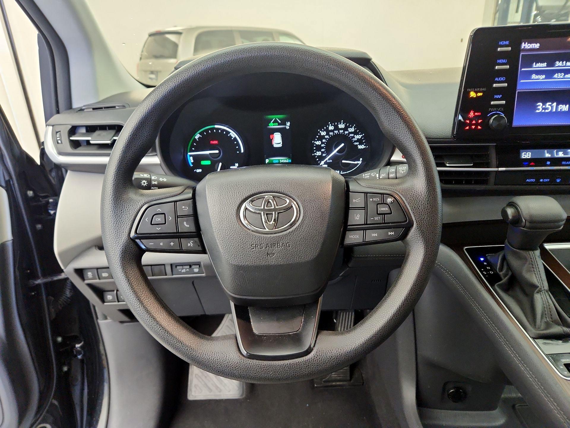 Thumbnail: 2024 Toyota Sienna - 10