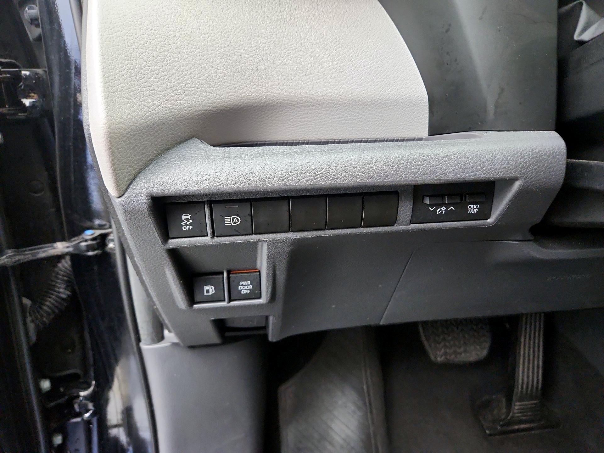 Thumbnail: 2024 Toyota Sienna - 13