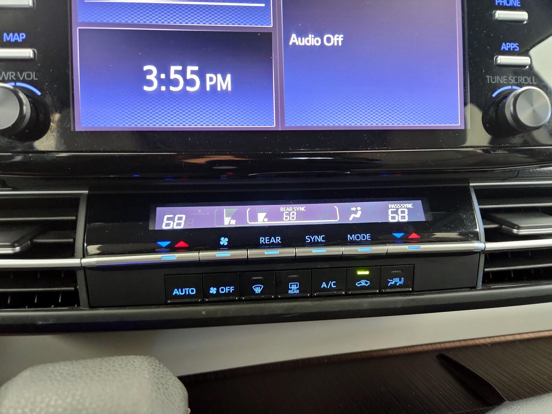 Thumbnail: 2024 Toyota Sienna - 16