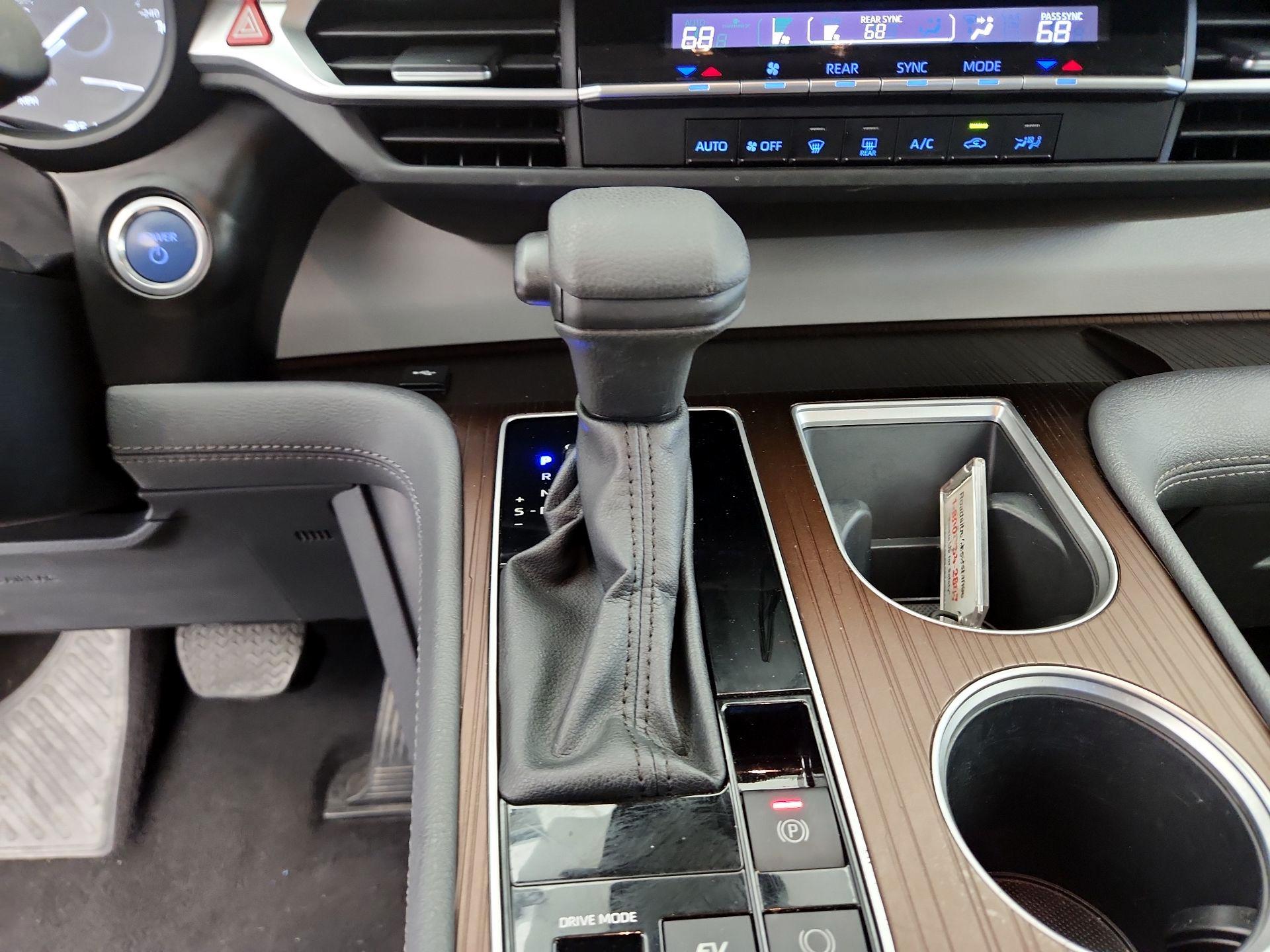 Thumbnail: 2024 Toyota Sienna - 17