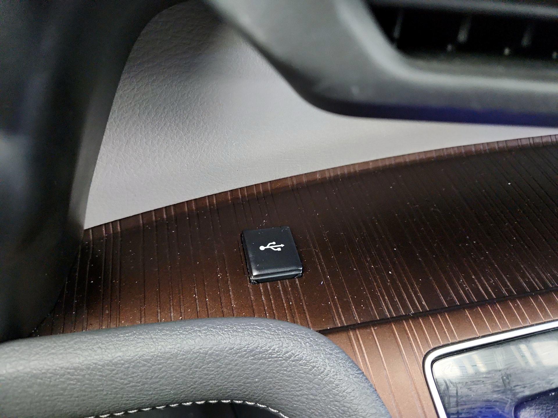 Thumbnail: 2024 Toyota Sienna - 18