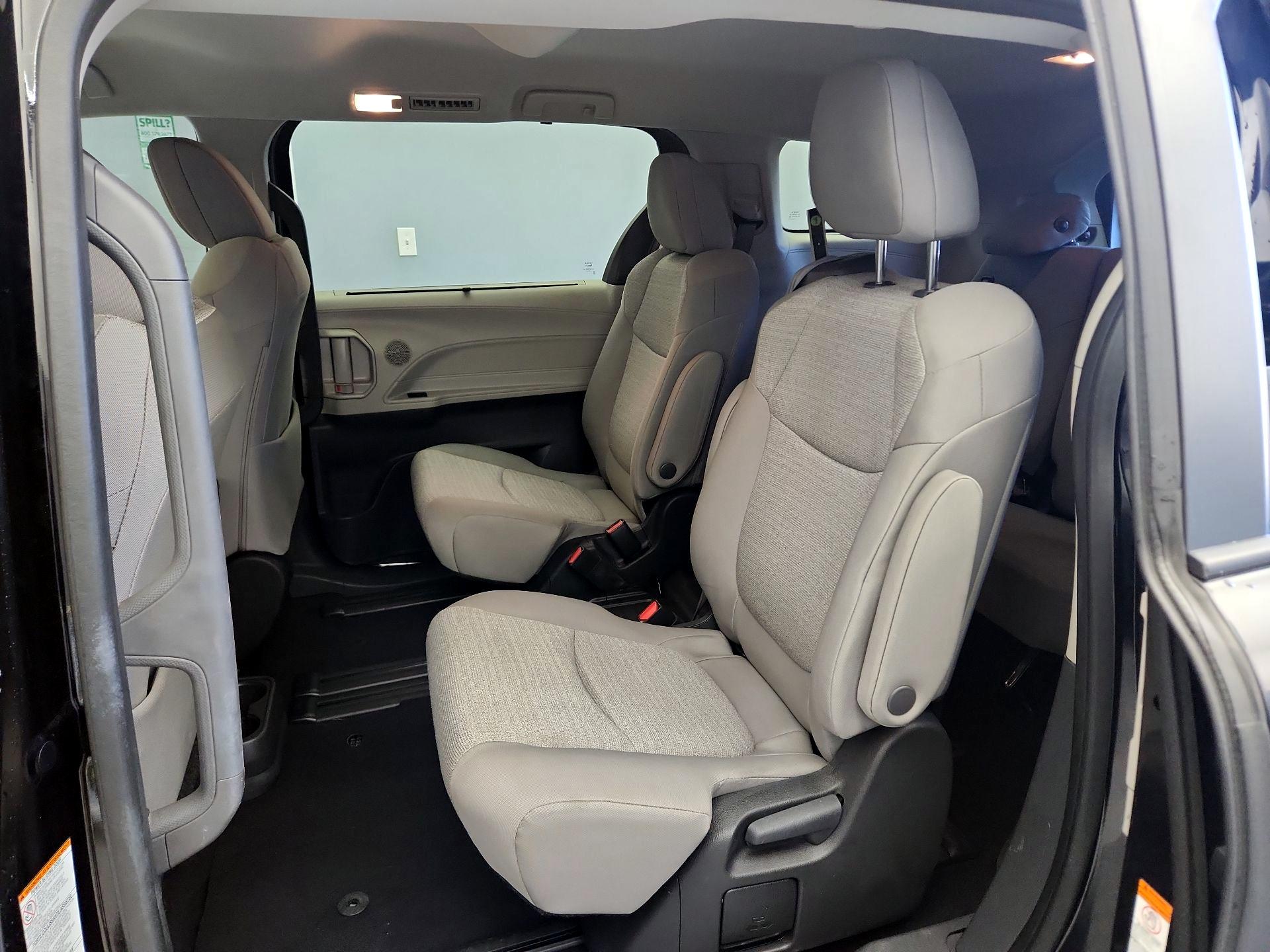 Thumbnail: 2024 Toyota Sienna - 19