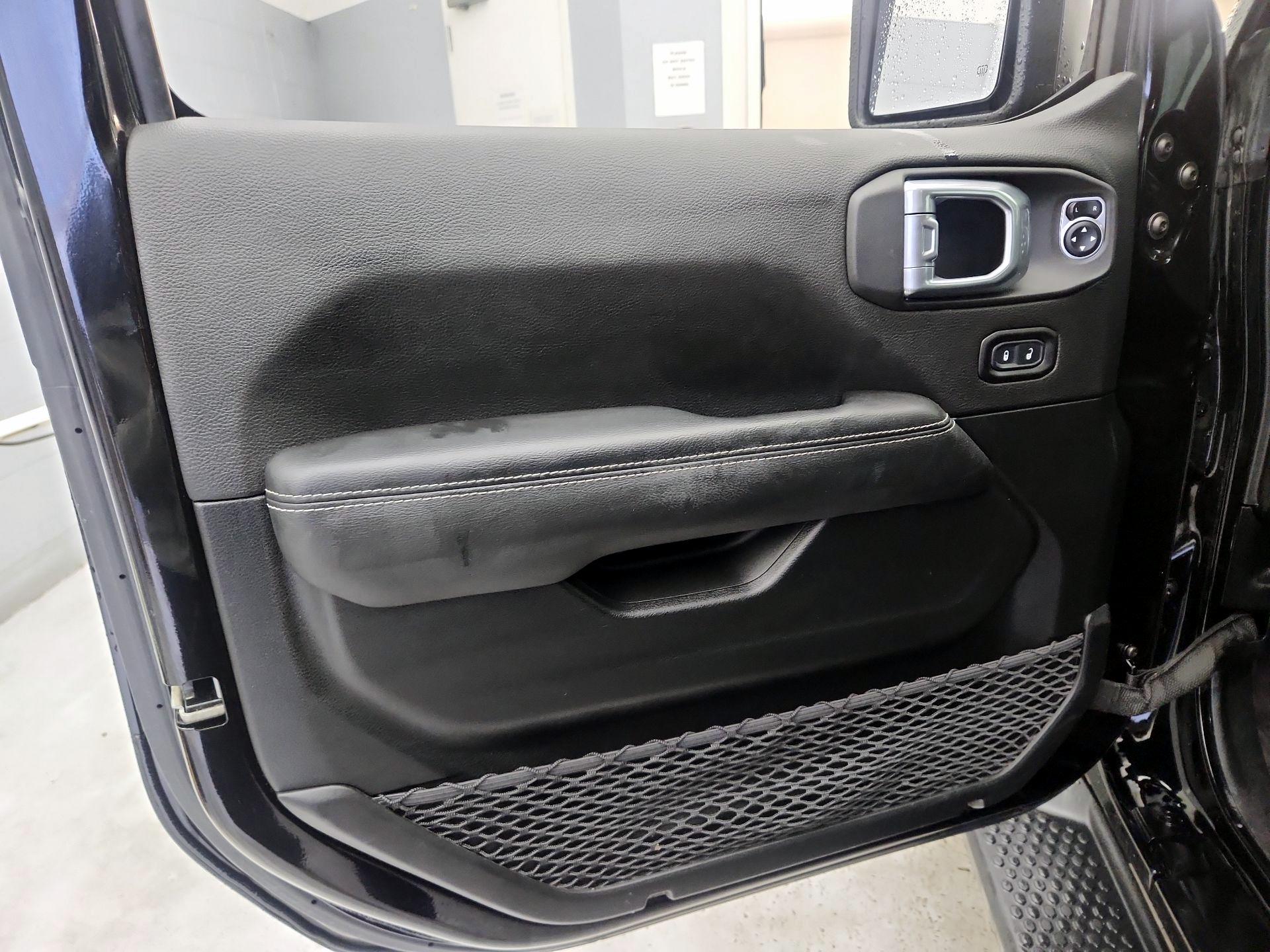 Thumbnail: 2021 Jeep Wrangler - 12