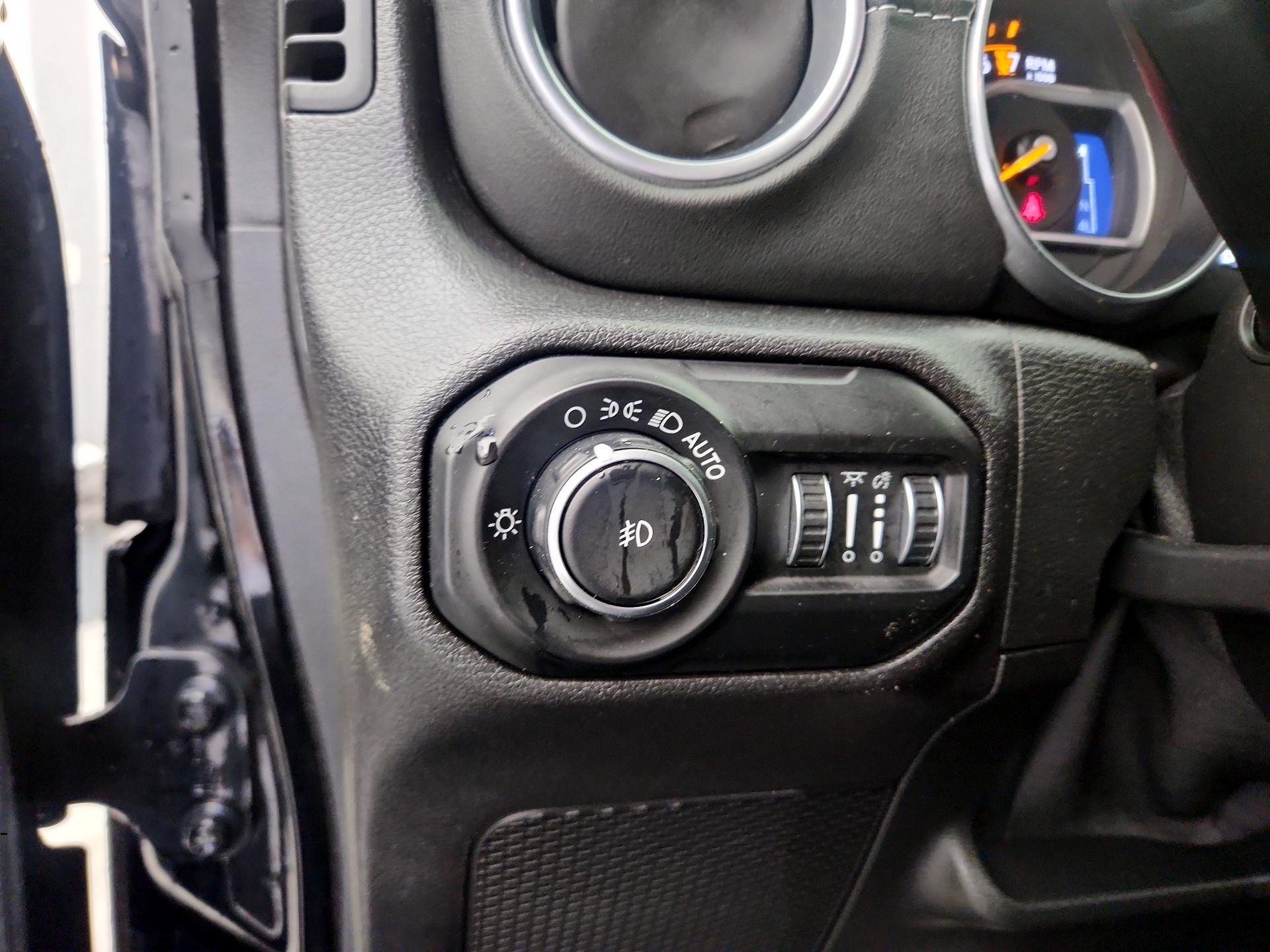 Thumbnail: 2021 Jeep Wrangler - 13