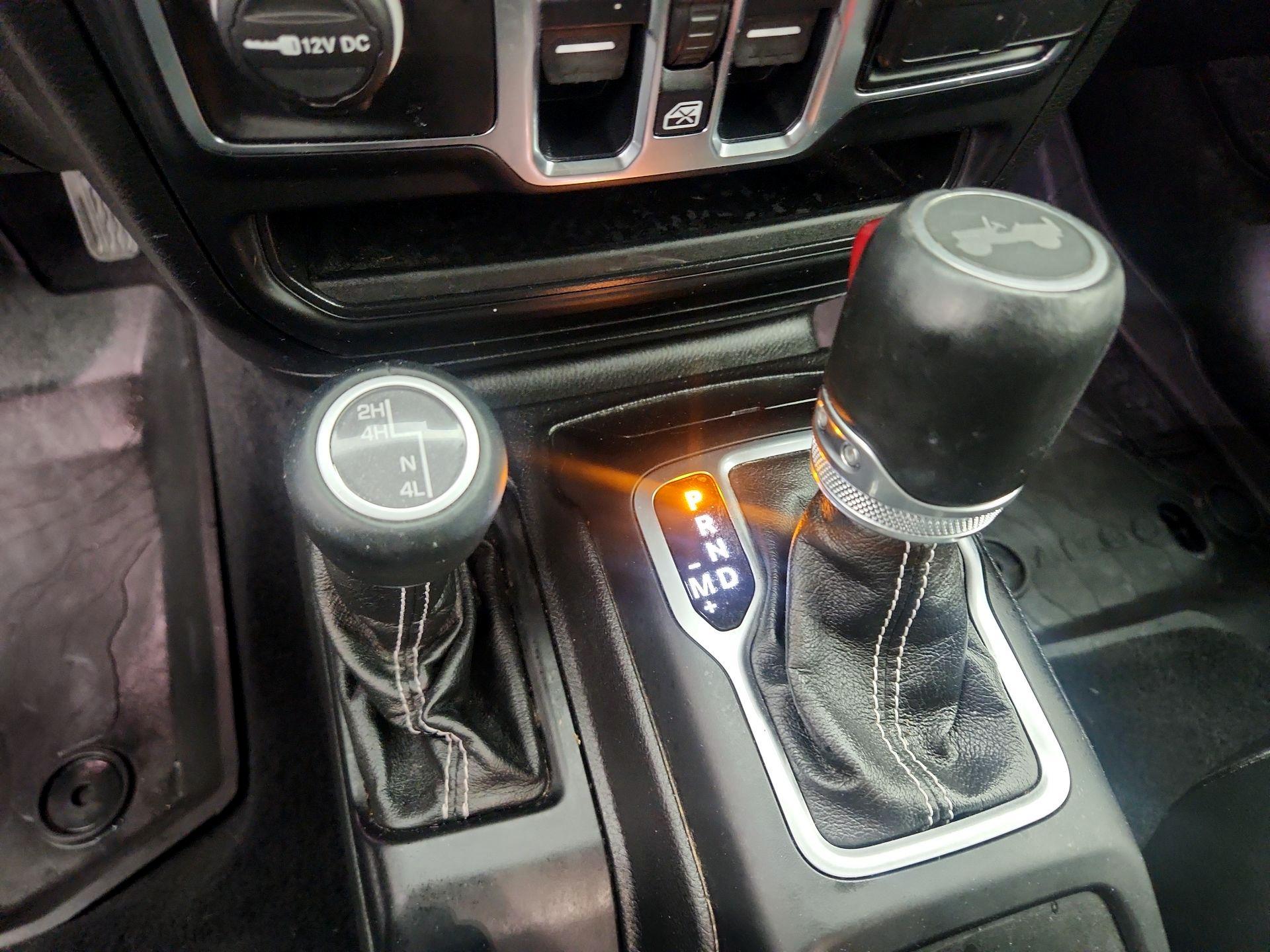 Thumbnail: 2021 Jeep Wrangler - 18