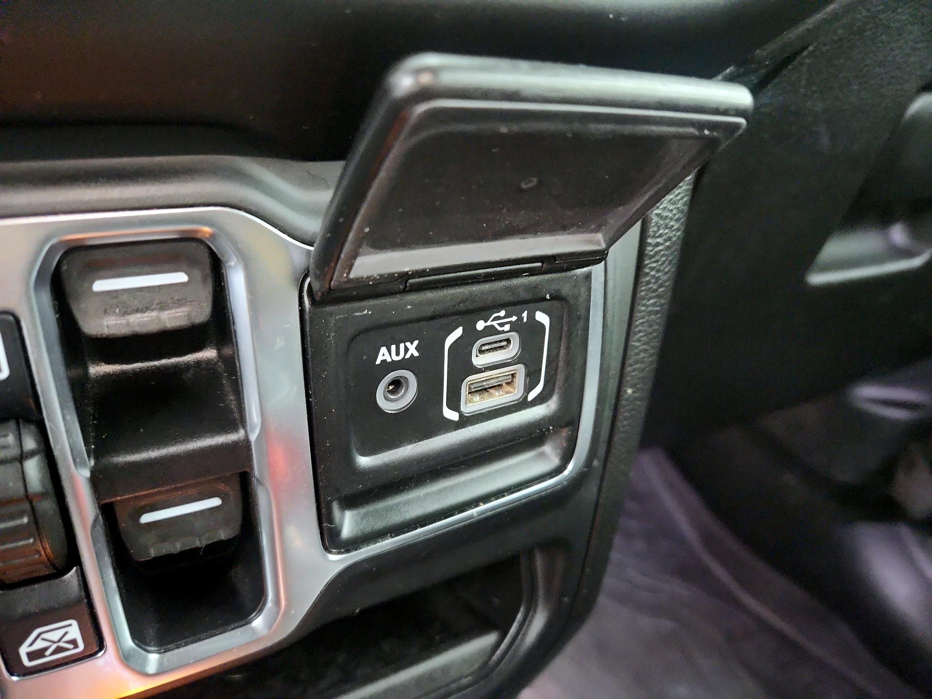 Thumbnail: 2021 Jeep Wrangler - 19