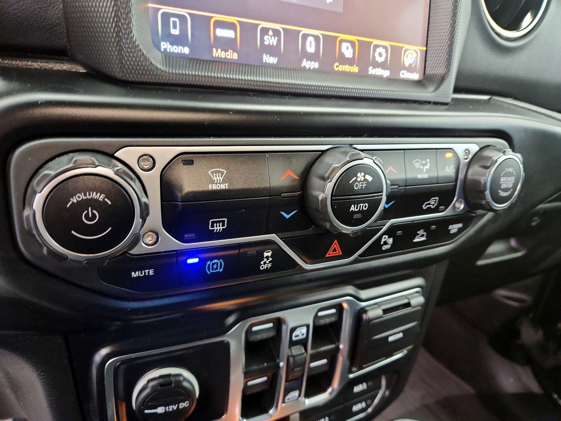 Thumbnail: 2023 Jeep Wrangler - 17